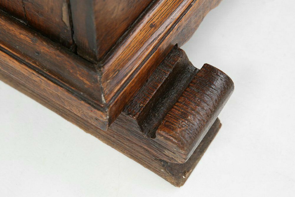 8787.0 Ate 18th Century Flemish Cabinet, 1750s photo