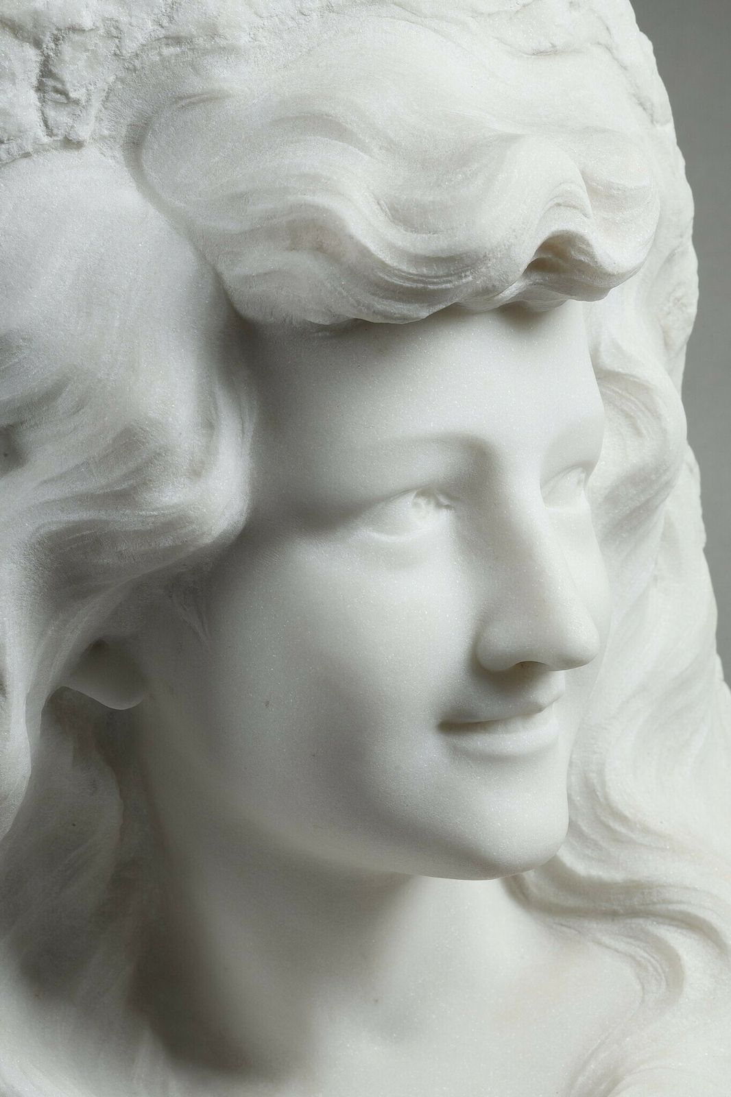 photo vinterior Bust Of A Young Woman In Carrara Marble, 19th Century