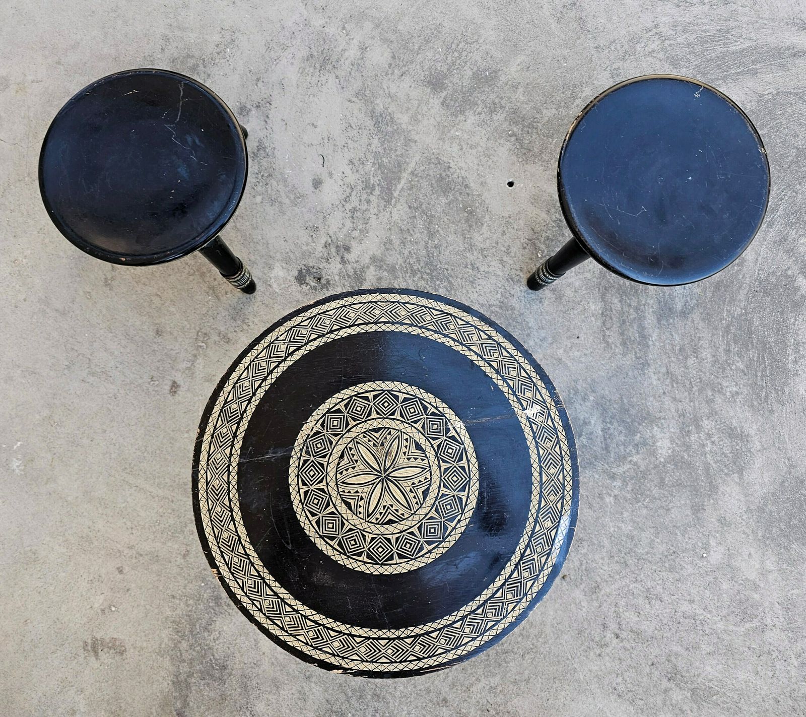 Extremely Rare Antique Wooden Coffee Table With 6 Stools By Ettore Zacchari // Antique Hand Carved Coffee Table // Made In Italy In 1905 photo vinterior