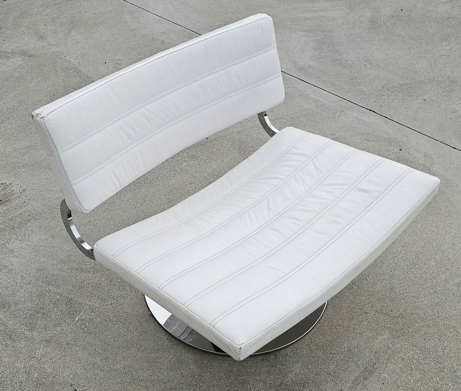 Pair Of Postmodern Swivel Lounge Chairs In White Leather And Chrome // Revolving Lounge Chairs // Made In Italy In 1970s photo 4000.0