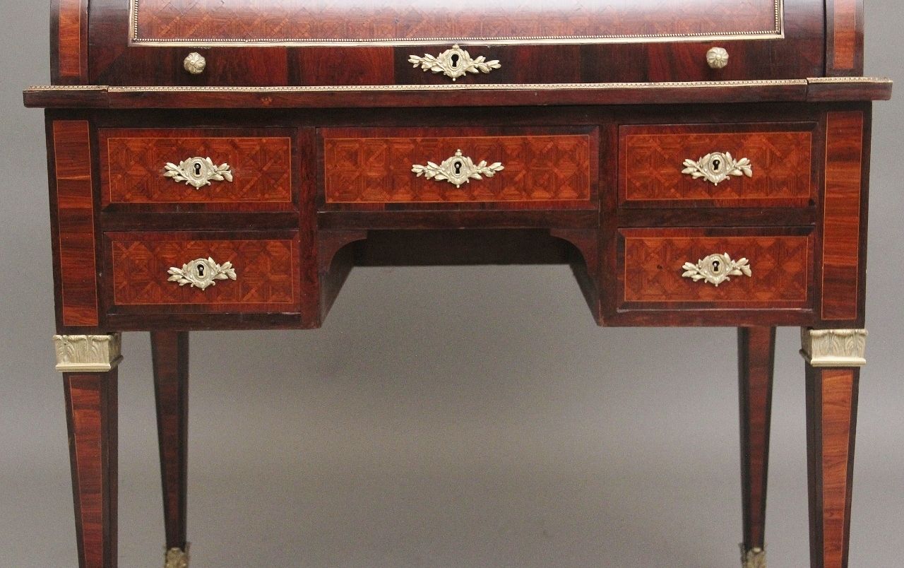 2550.0 19th Century French Kingwood Cylinder Desk photo