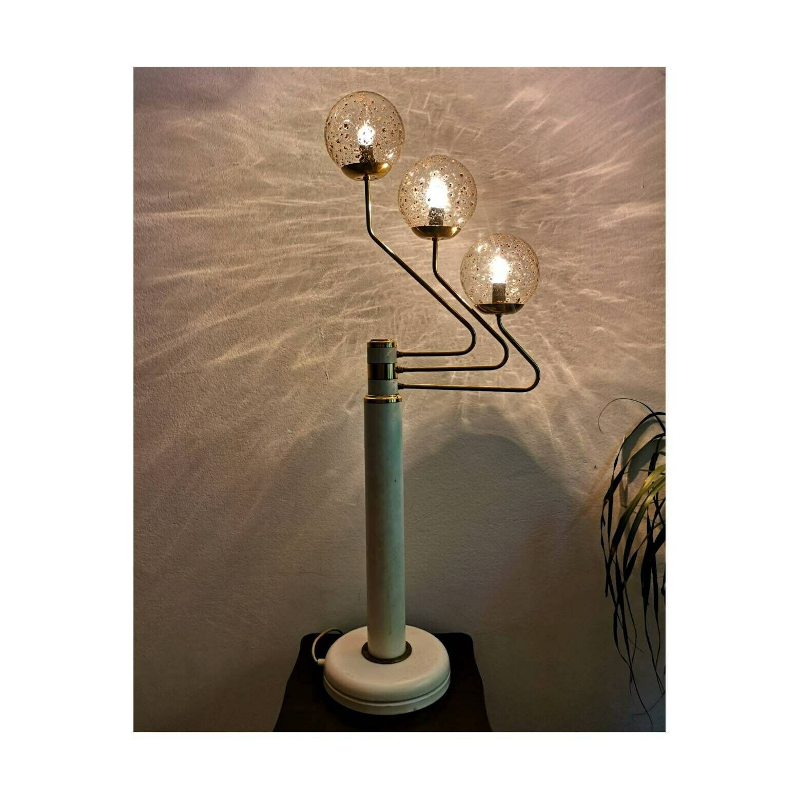 1960s Mid Century Modern Floor Lamp In White And Gold // Vintage Tall Floor Lamp With 3 Semi Adjustable Glass Balls // Made In Italy