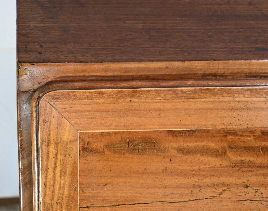 photo furniture Mahogany Port Scriban Commode From Saint Martin And Cuba, Louis XV – 18th Century