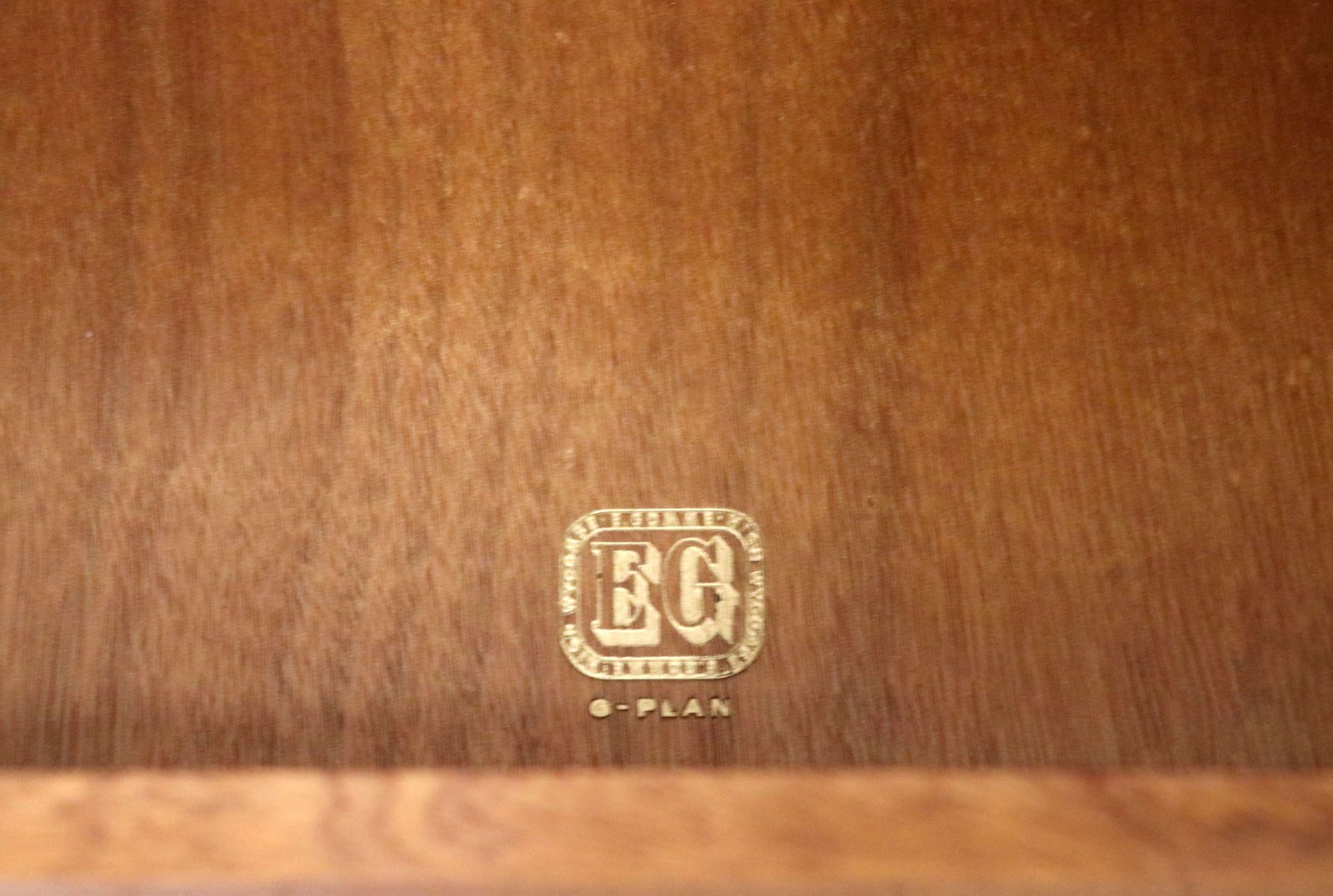 595.0 A Lovely & Unusual Light Oak Dressing Table By G Plan. photo