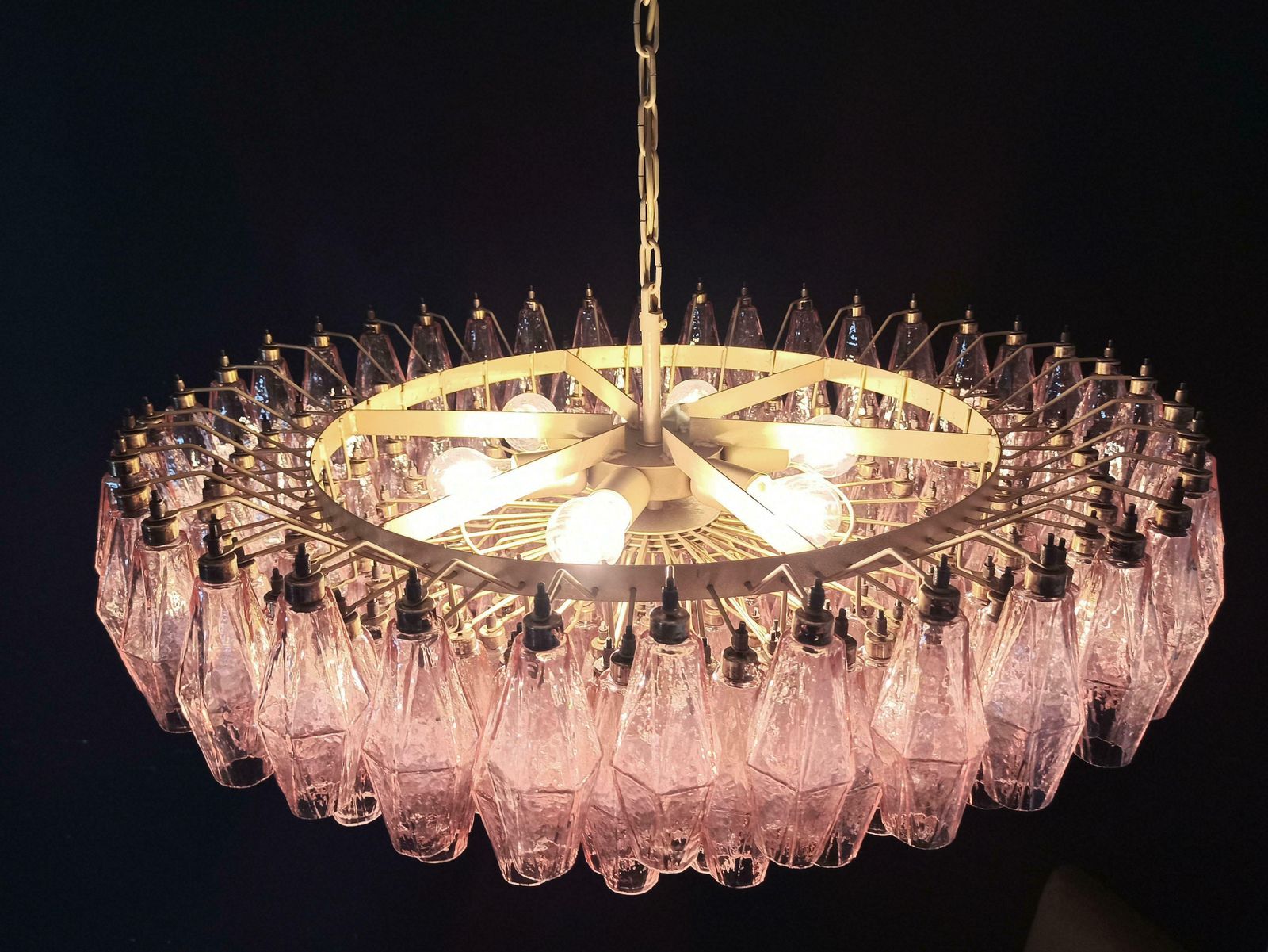 photo vintage Charming Murano Glass Chandelier   185 Pink Poliedri