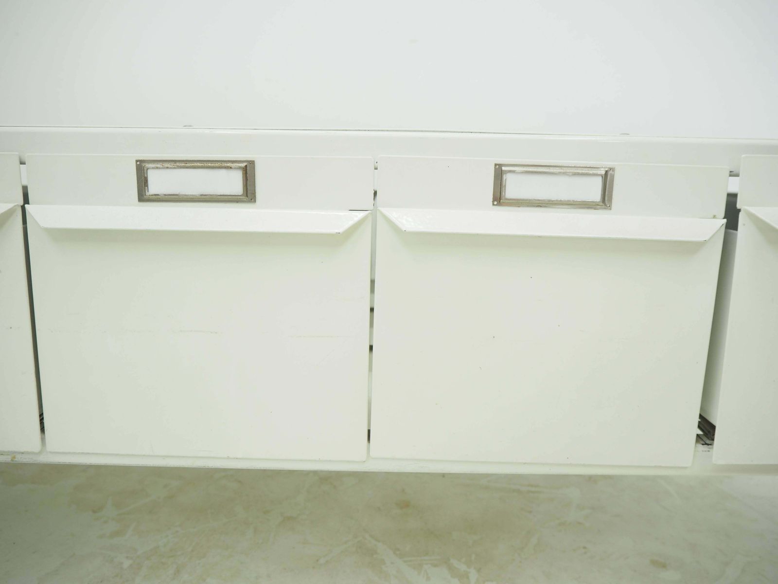 photo vintage Industrial Metal Cabinet, Commode, Chest Of Drawers, 2000s
