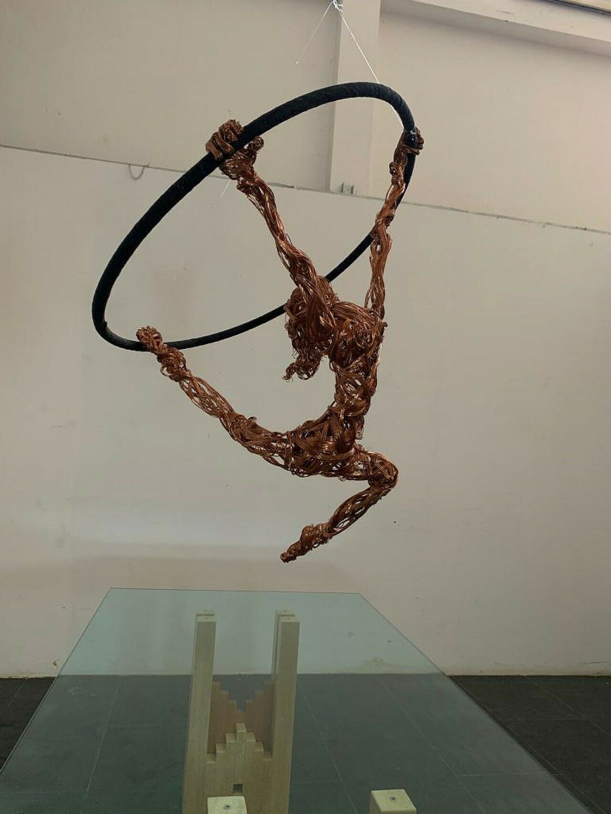 Maria Vittoria Urbinati, Acrobat Woman, Copper Wire Sculpture, 2010 photo 2164.24
