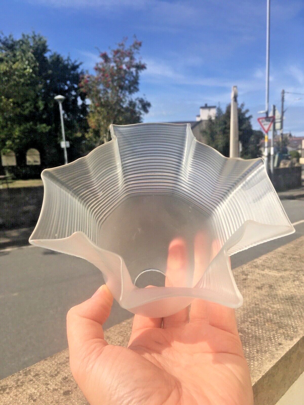 photo vinterior Quality Art Deco Unusual Cross Shaped Ribbed Fluted Glass Lamp Light Shade 20's