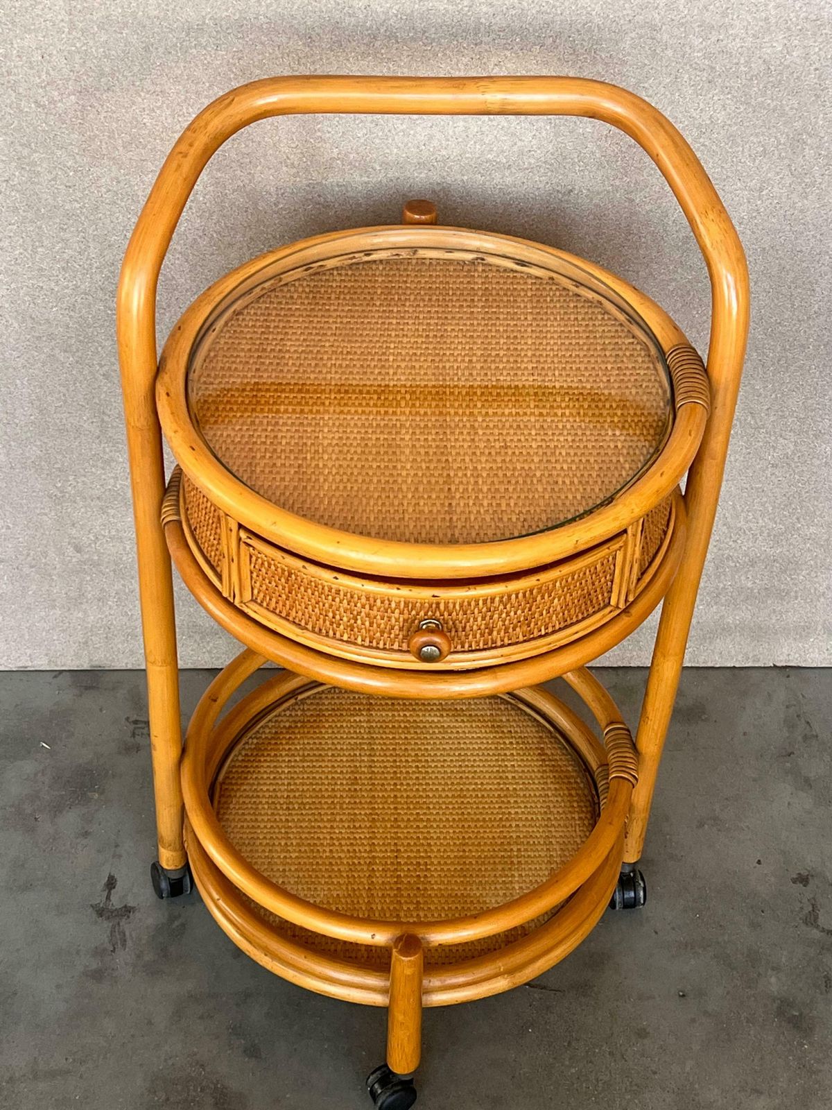 Mid 20th Century Round Serving Bar Cart Trolley In Bamboo & Rattan Italy, 1960s photo vinterior