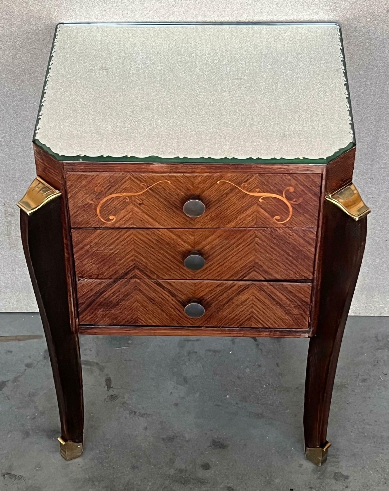 Early 20th Century Italian Neoclassical Pair Of Bedside Tables In Mahogany photo furniture