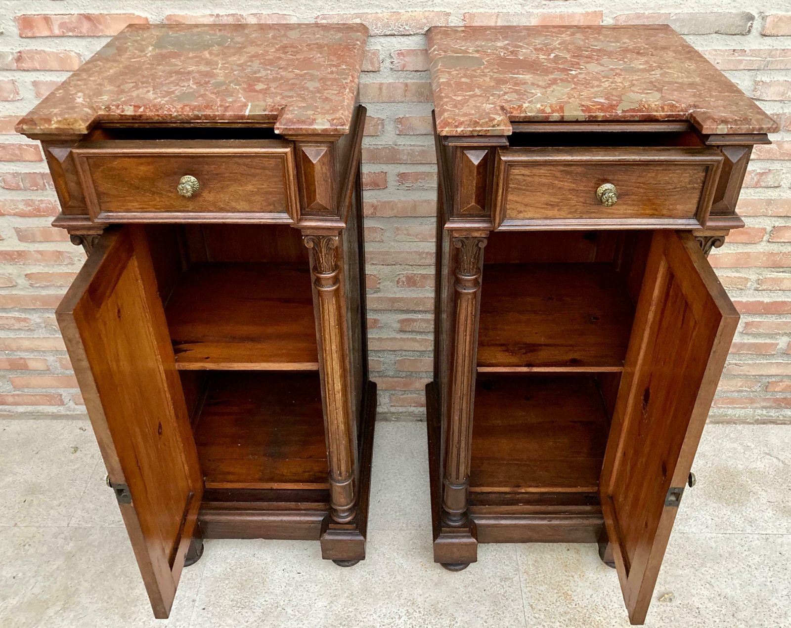 Tables de chevet Louis XVI d'époque, plateau en marbre rouge, années 1890, lot de 2 photo buy