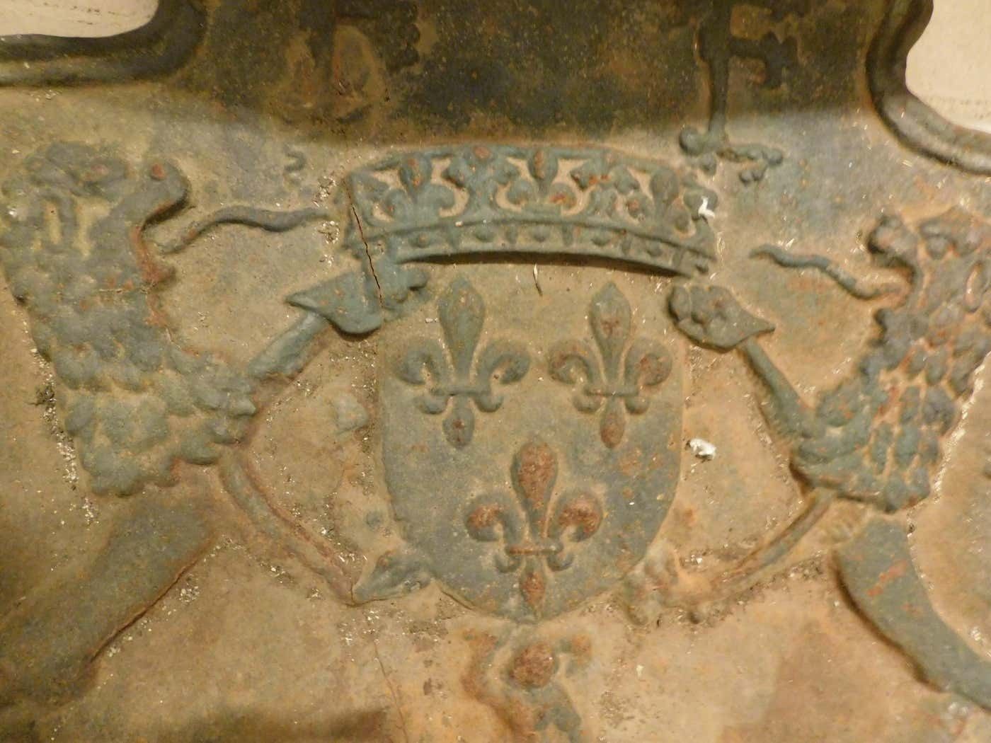 Large Cast Iron Fireplace Backplate, Carved With Noble Coat Of Arms, Italy photo Home Fixtures