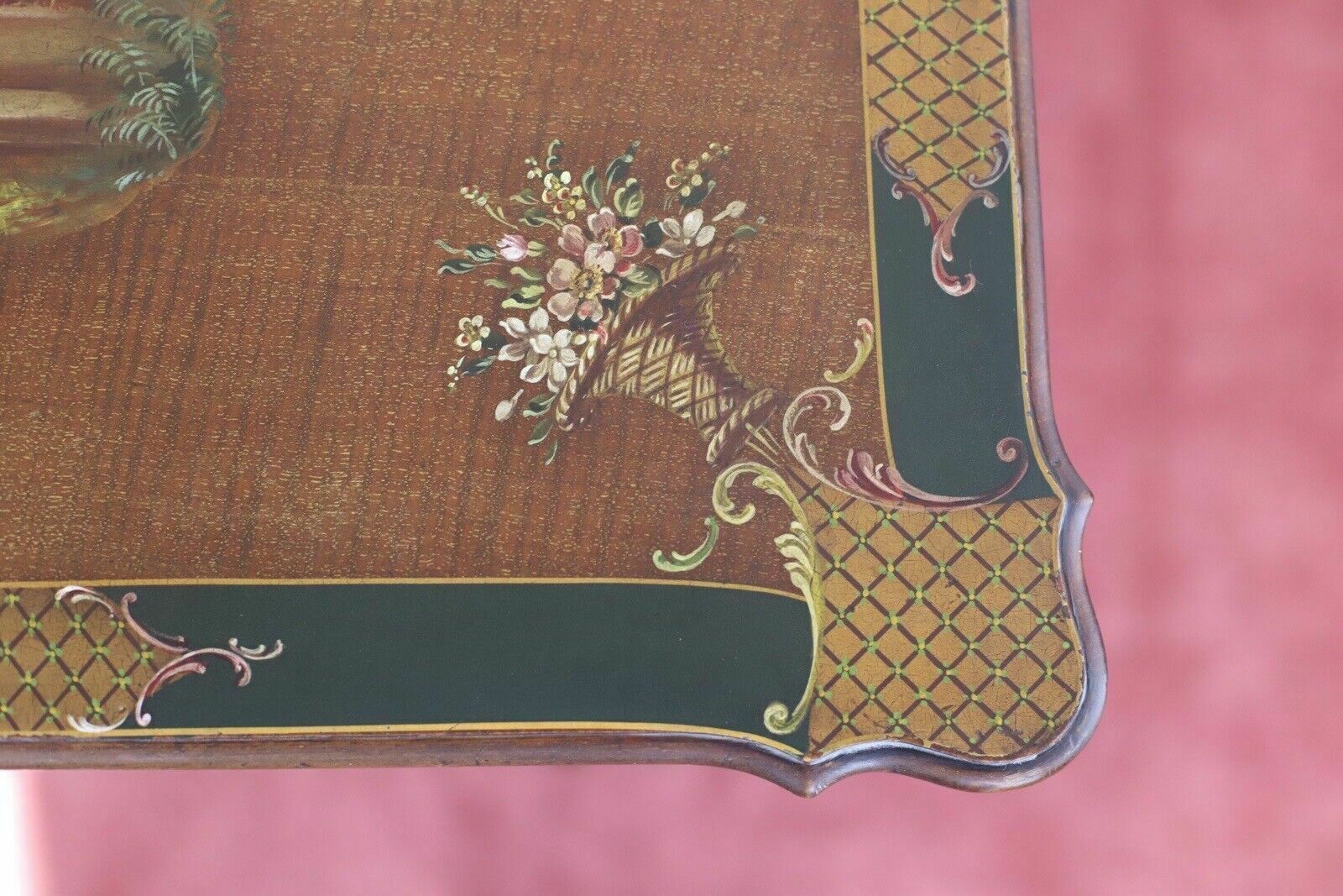 photo vintage Fine Set Of Three Victorian Mahogany Hand Painted Nest Of Tables