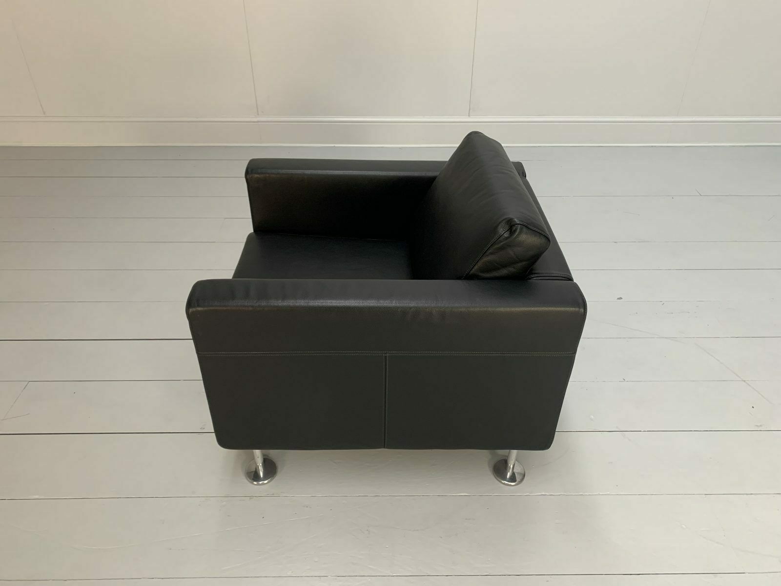 Vitra “Park” Armchair – In Jet Black Leather photo vintage