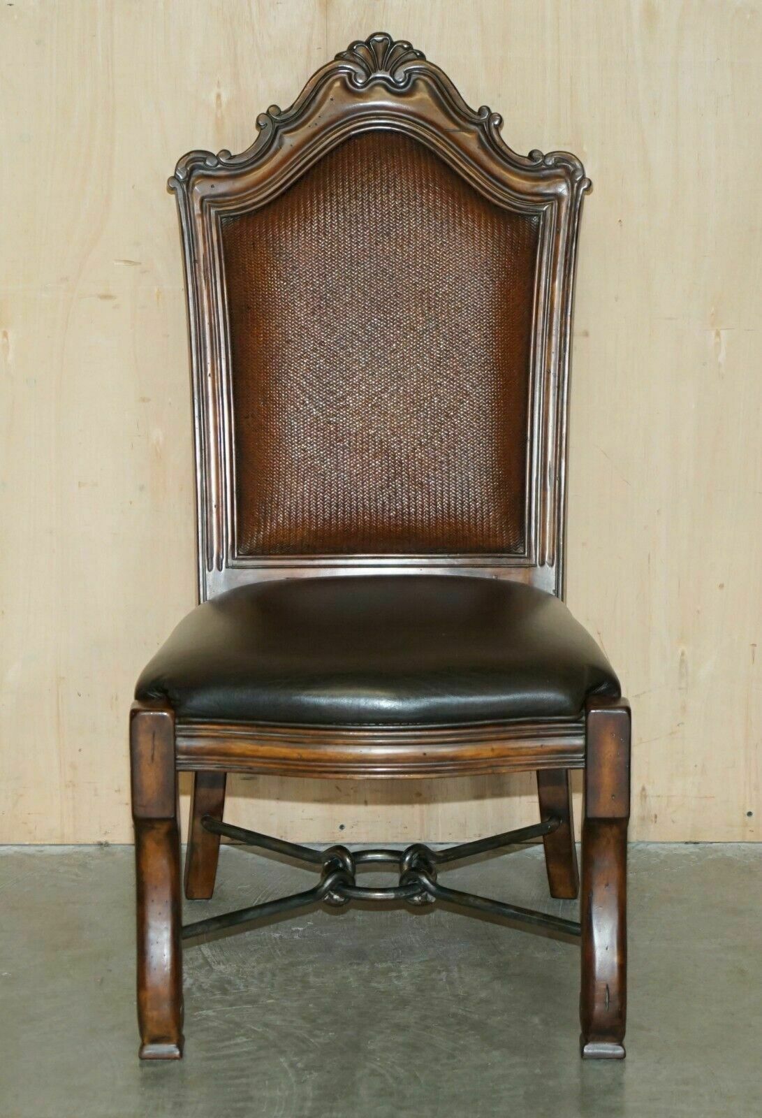 6850.0 Exquisite Thomasville Safari Collection Extending Dining Table & Eight Chairs photo