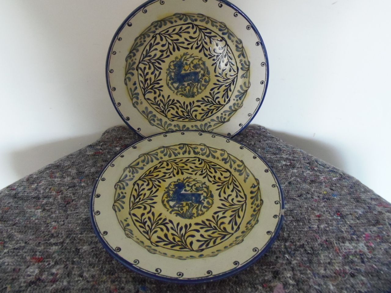 Home Decor Arts And Crafts Chargers .A Pair Of Doulton Chargers . photo