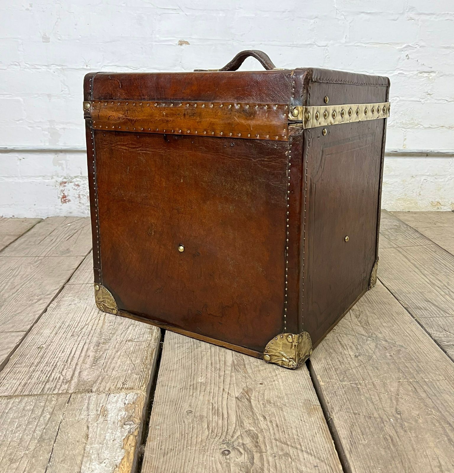 Antique Leather Hatbox Trunk, Brass Bound Chestnut Brown Hatbox Trunk , Luxury Luggage photo buy