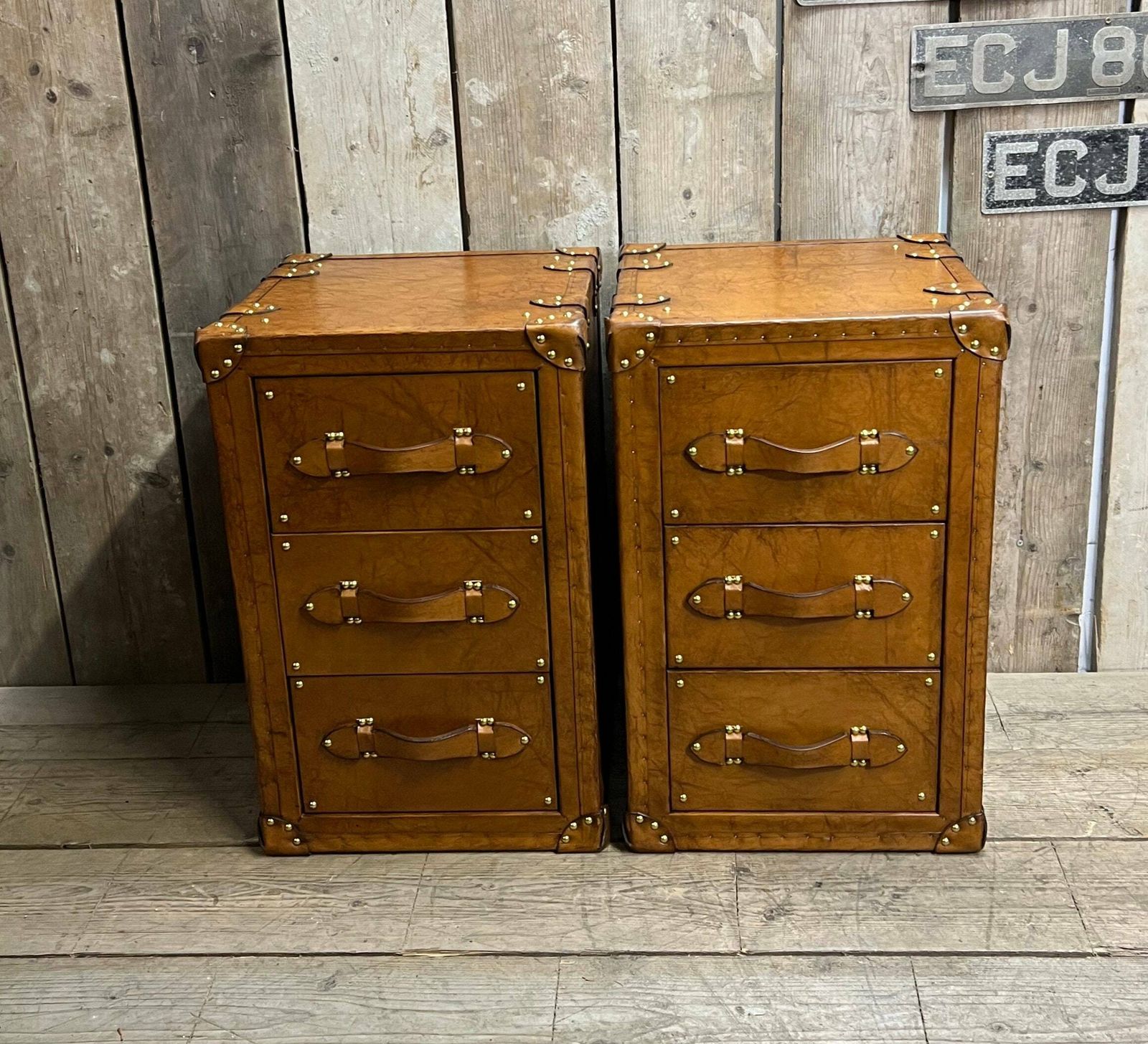 Large Luxury English Tan Leather Occasional Nightstands Bedroom Furniture Decor Home photo furniture