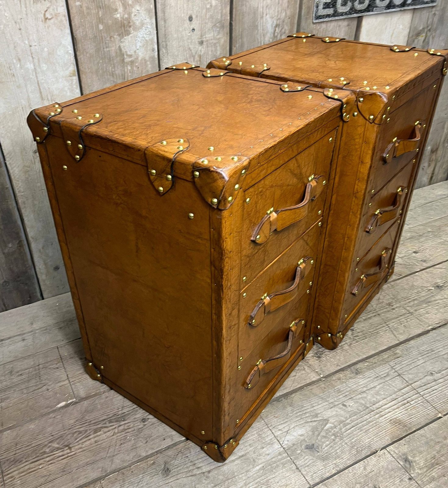 Large Luxury English Tan Leather Occasional Nightstands Bedroom Furniture Decor Home photo vintage
