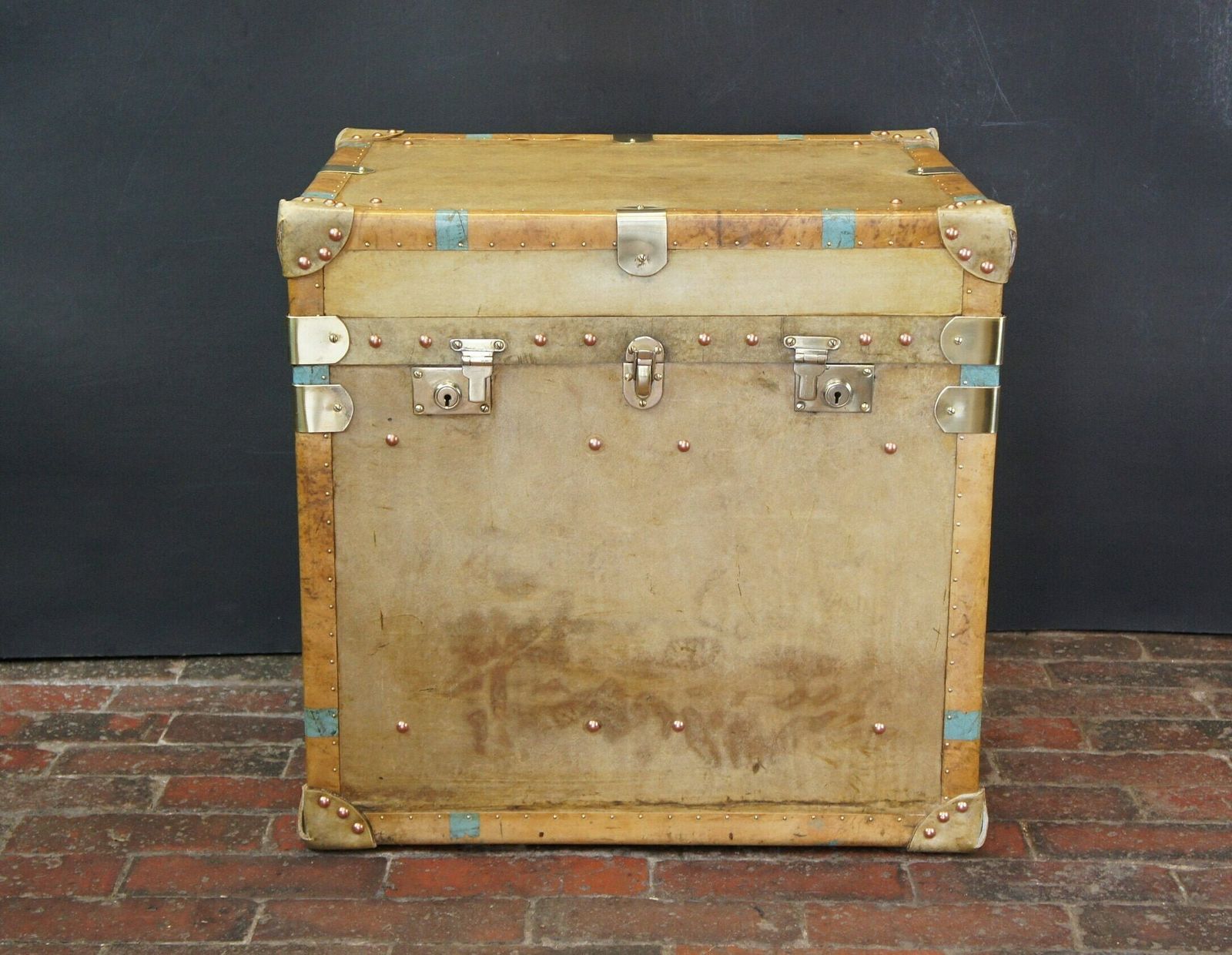 Bespoke English Antique Velum Large Occasional Side Table Trunk Home Decor Lamp Stand photo buy