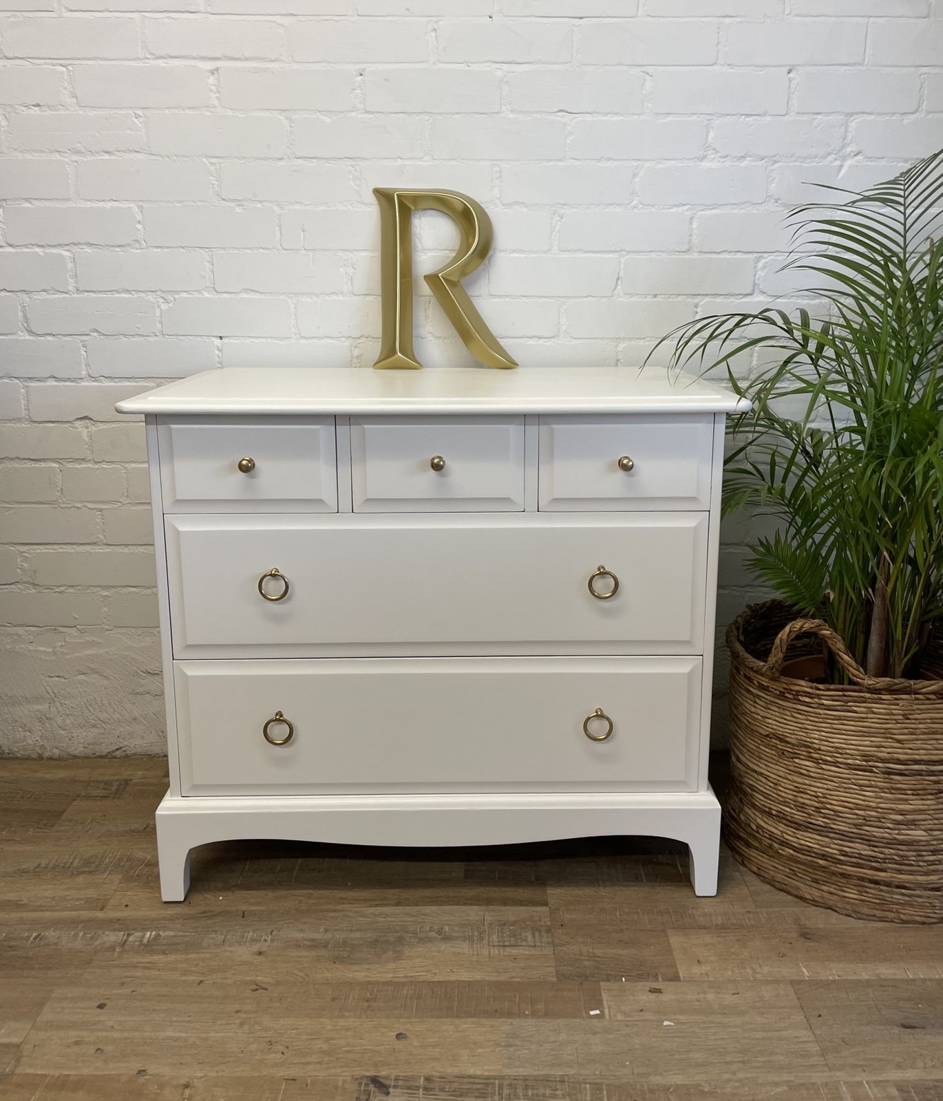 Stag Minstrel 3 Over 2 Chest Of Drawers Painted Jasmine White photo 495.0