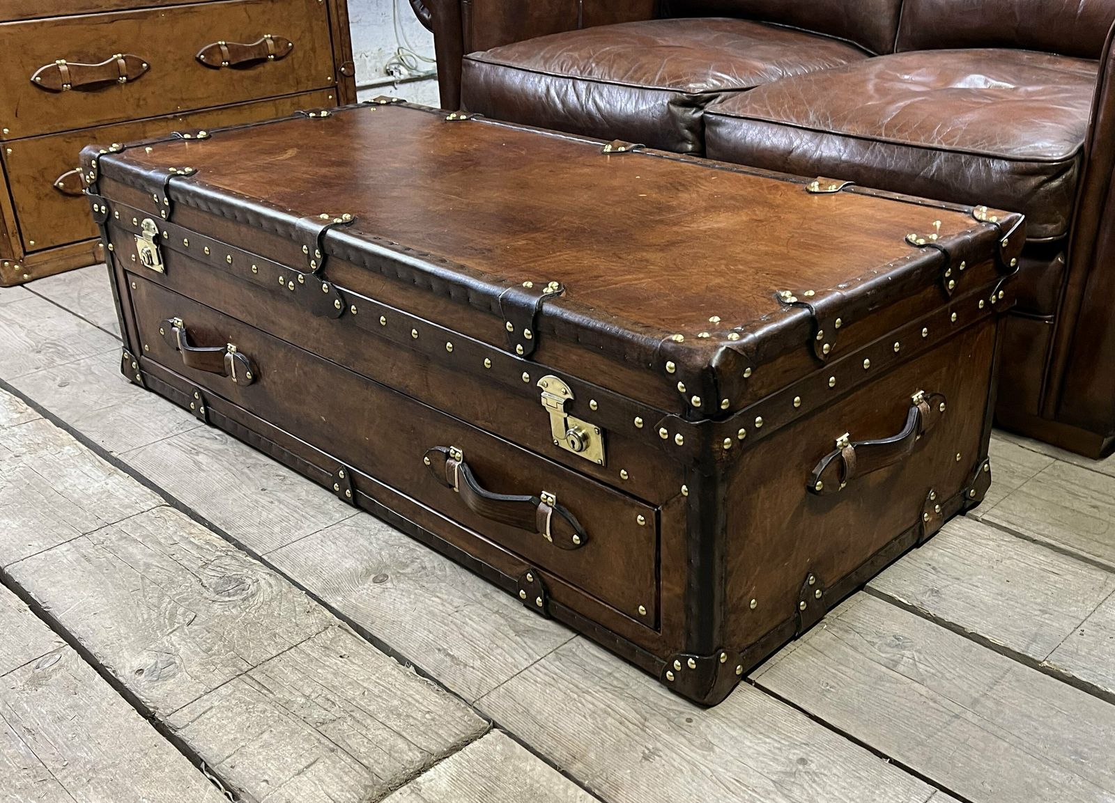 Coffee Table Luxury English Bridle Leather Hand Dyed Chestnut Brown Room Decor photo 1897.0