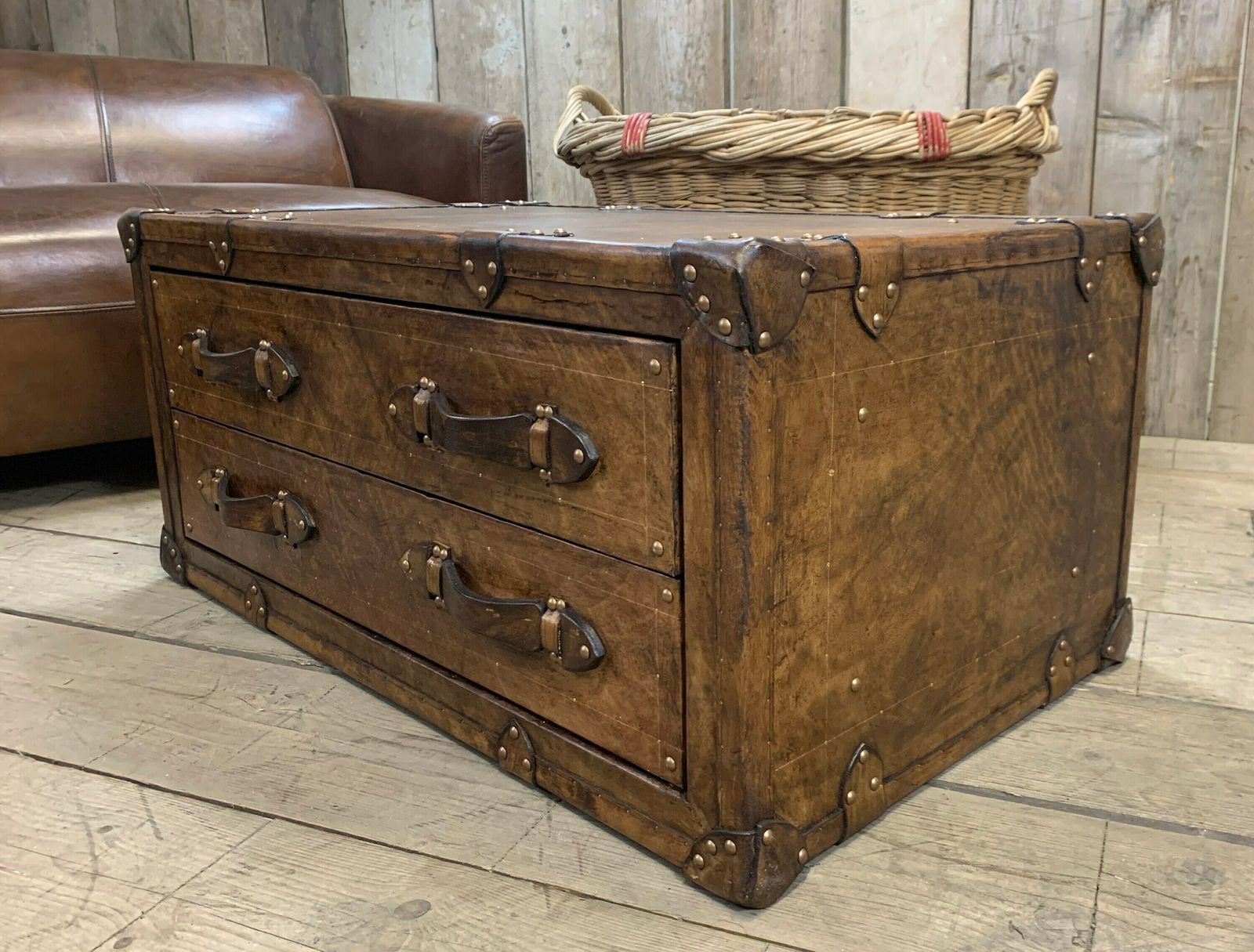Luxury Coffee Table Trunk , 2 Draw Room Decor , Leather Table photo for sale