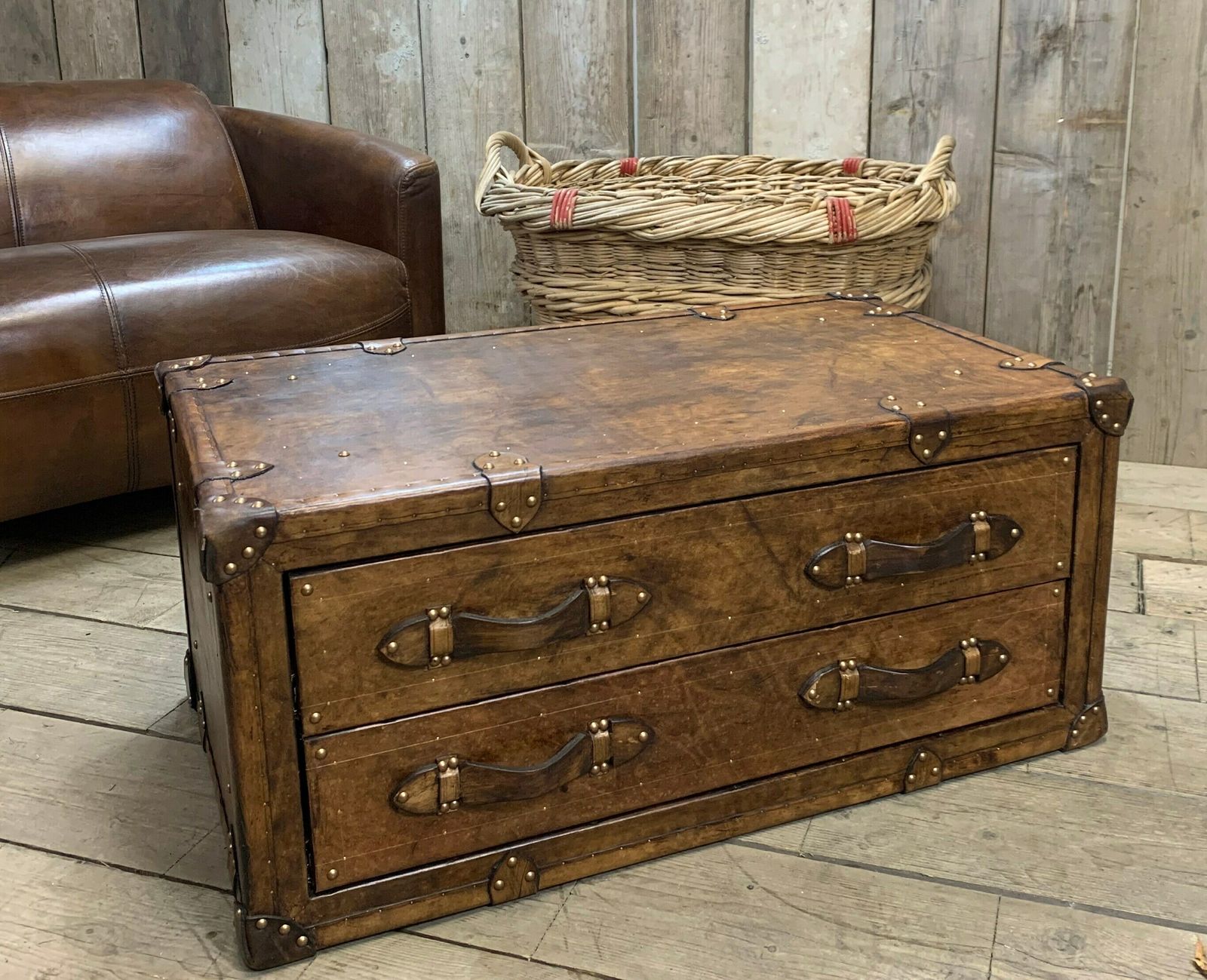 Luxury Coffee Table Trunk , 2 Draw Room Decor , Leather Table photo vinterior