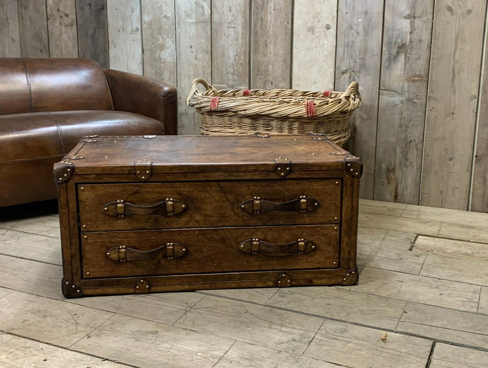 photo furniture Luxury Coffee Table Trunk , 2 Draw Room Decor , Leather Table