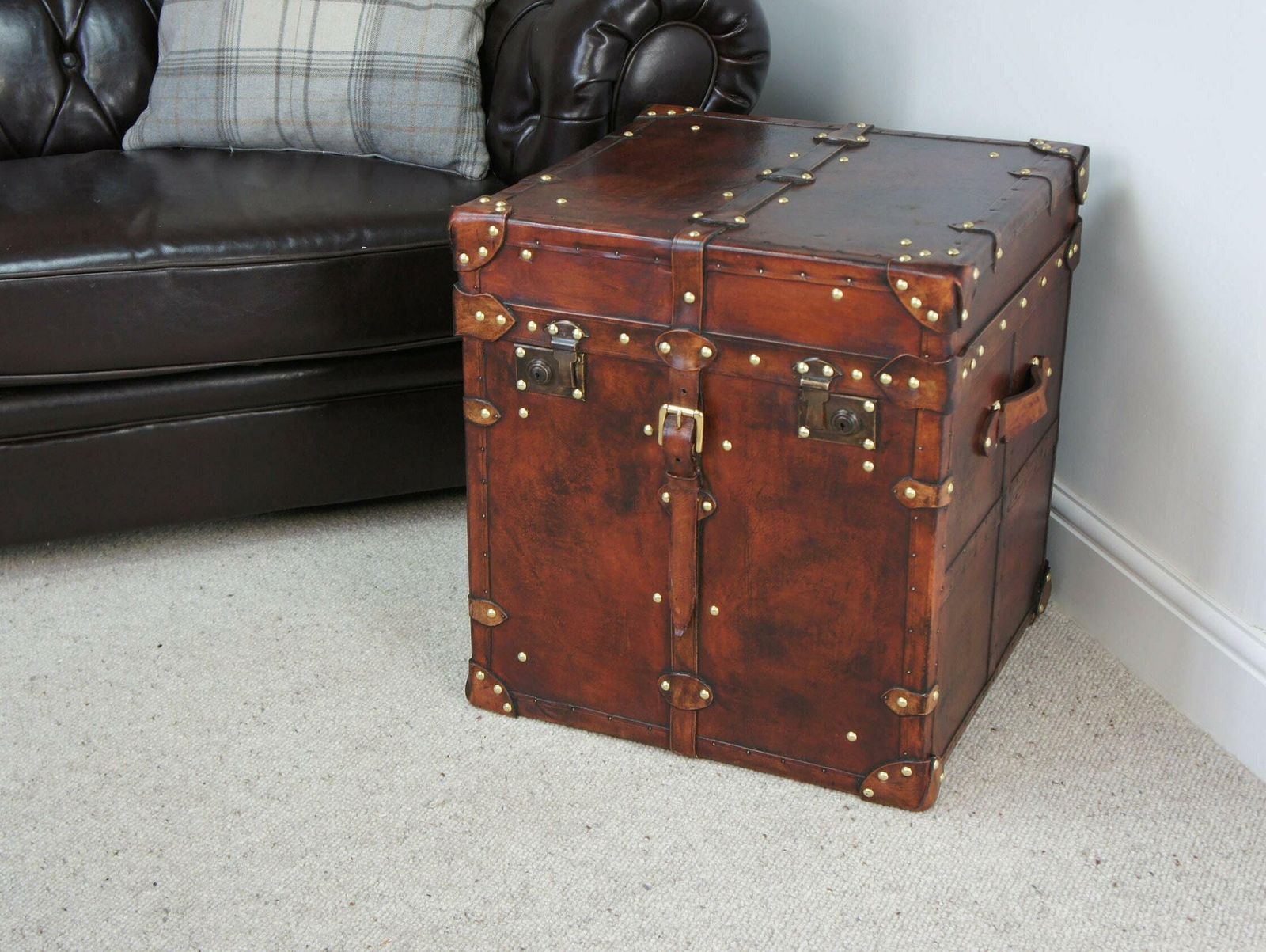 Finest English Occasional Side Table Trunk In Aged Tan Bridle Leather photo buy