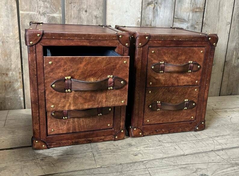 Luxury English Hand Made Hand Dyed Occasional Side Table Trunks Chests Home Decor Bedroom Furniture photo Furniture