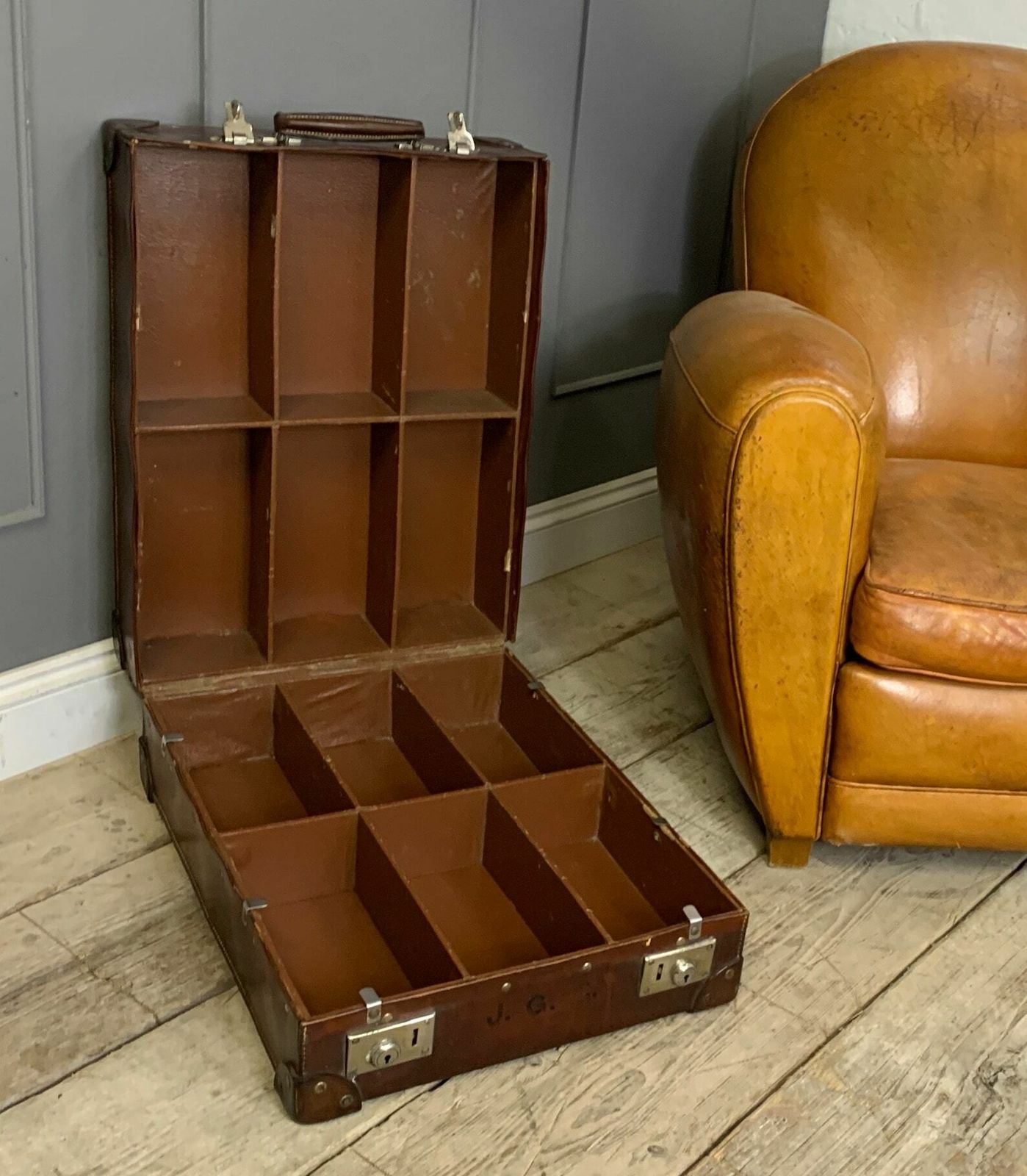 Luxury English Leather Large Shoe Trunk 12 Pairs photo furniture