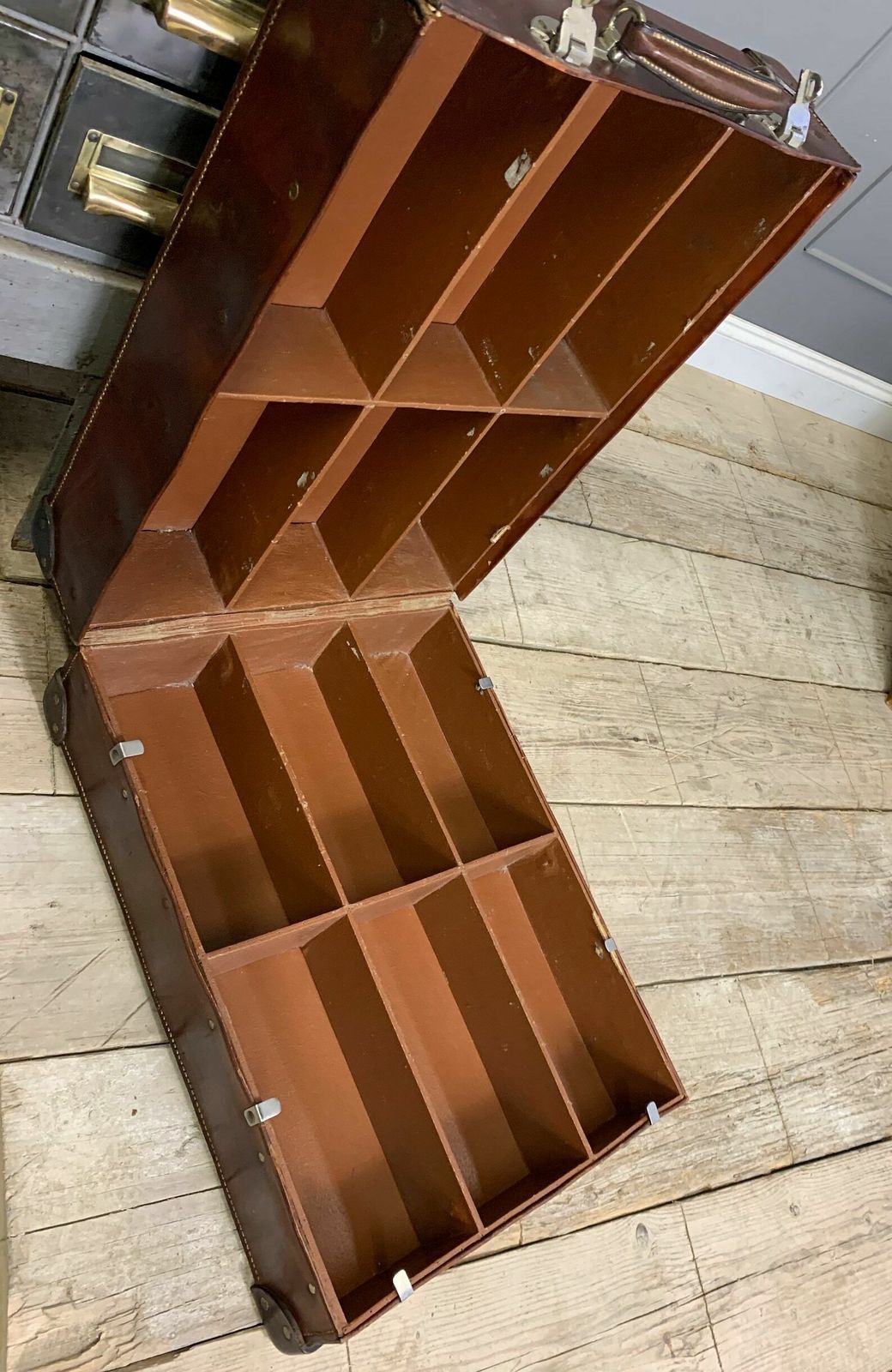 photo buy Luxury English Leather Large Shoe Trunk 12 Pairs