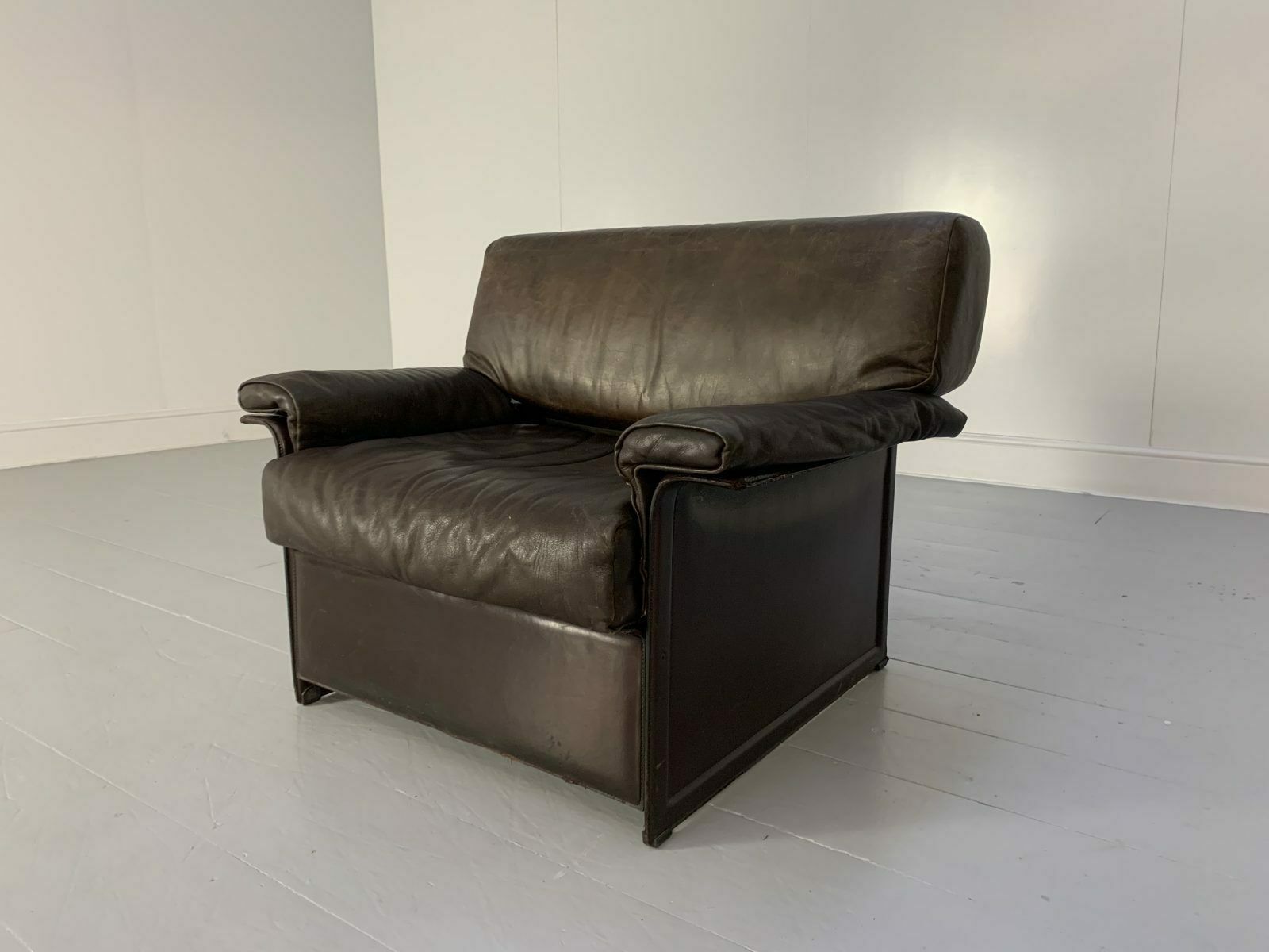 Pair Of Matteo Grassi Tm Armchairs  In Vintage Brown Leather photo for sale