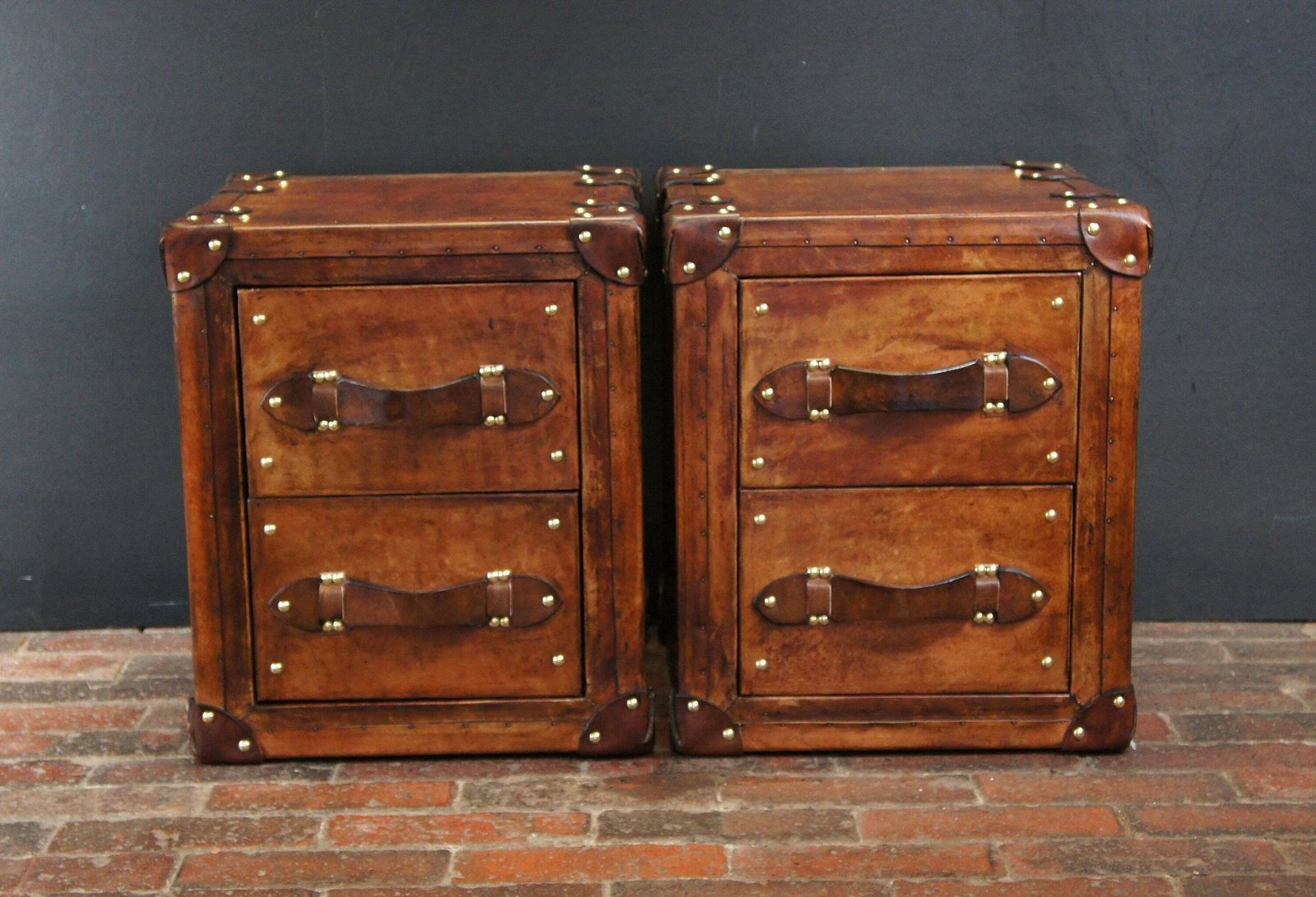 Finest English Leather Hand Dyed Occasional Side Table Nightstand Trunks Bedroom Furniture Home Furnishings photo furniture