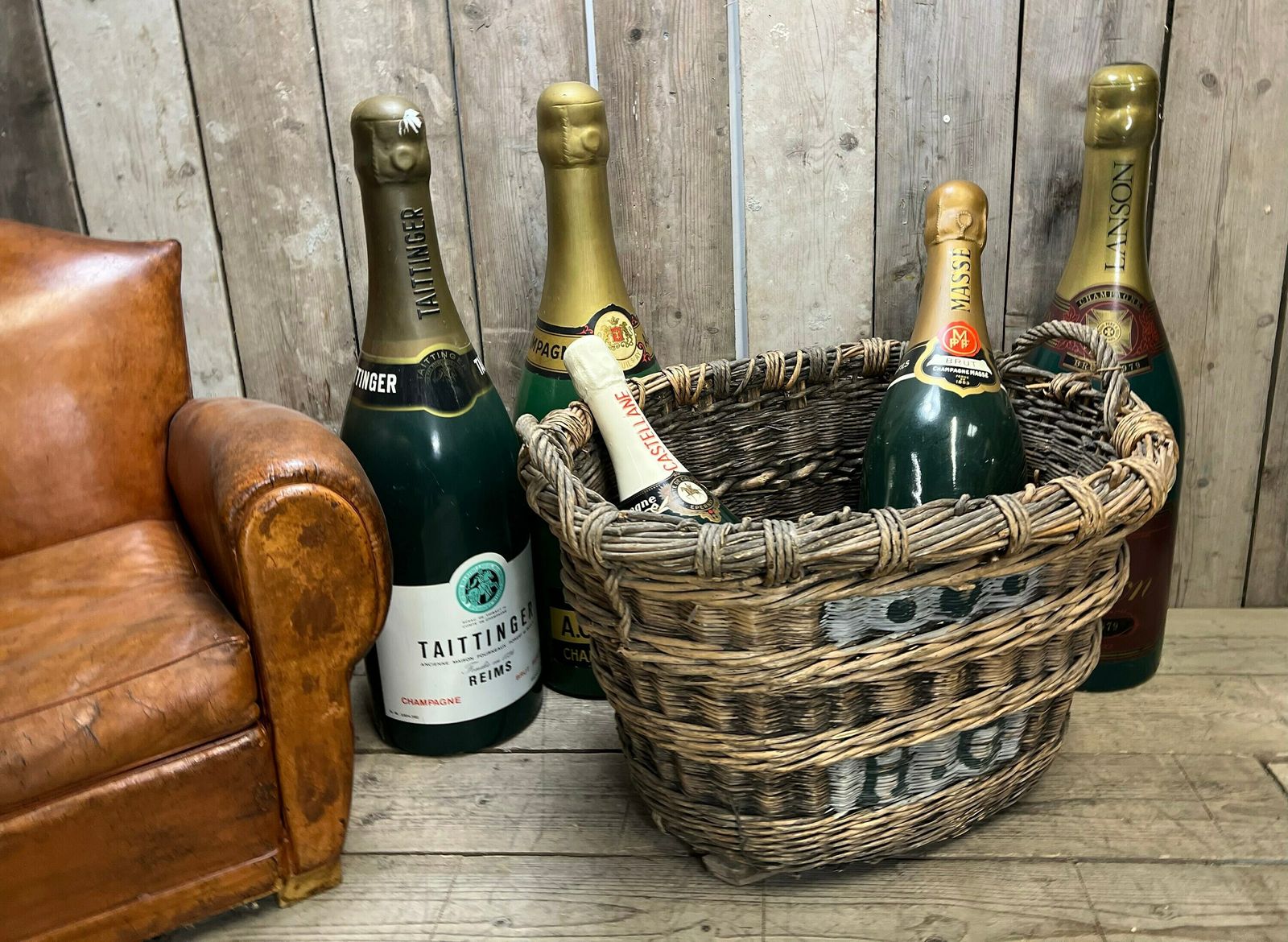 photo furniture Champagne Bottles Huge Fibre Glass Brewery Display Bottles Extra Large Advertising Pub Ware