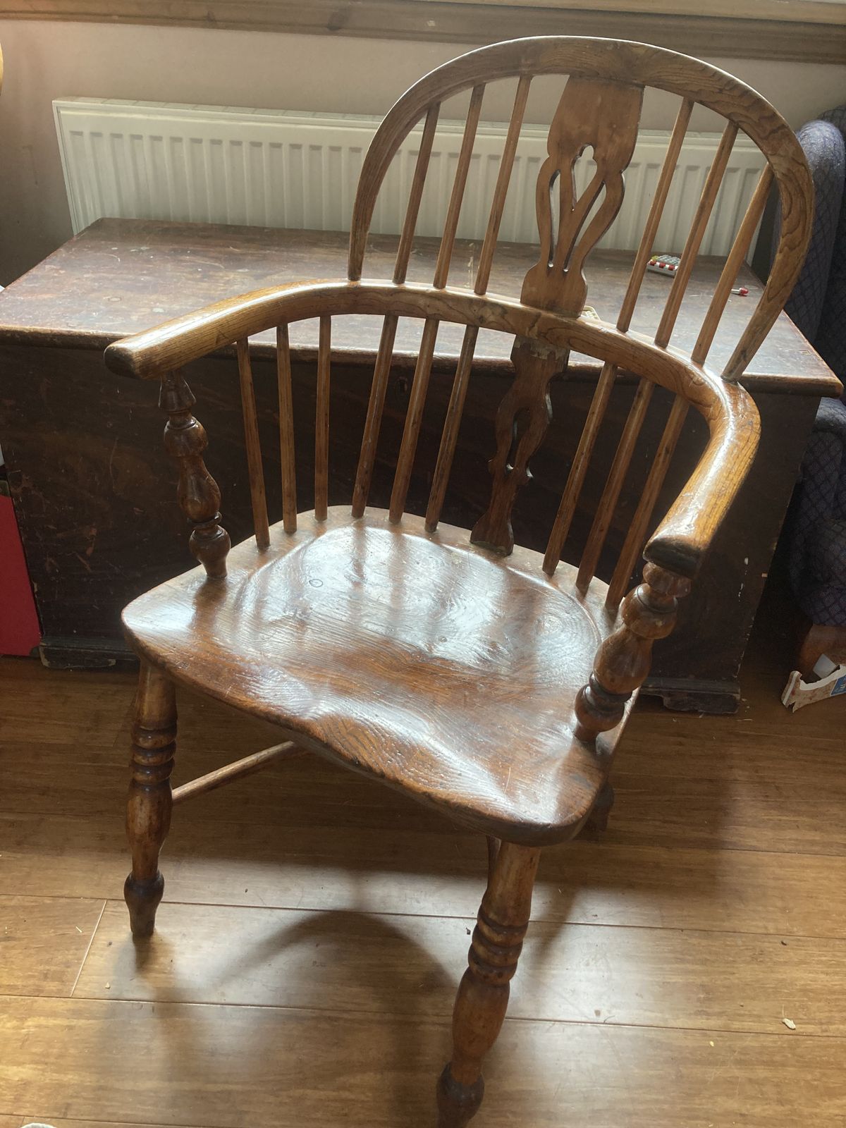 Elm Cow Horn Stretcher Windsor Style Chair photo for sale