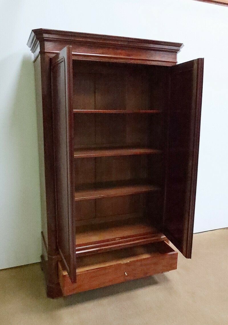 Narrow Mahogany Wardrobe – Late 19th Century photo Furniture