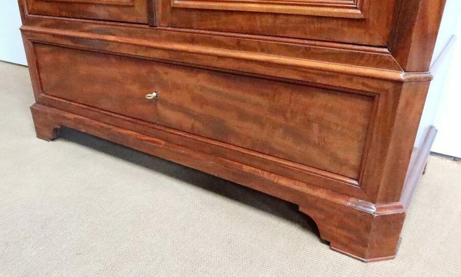 Furniture Narrow Mahogany Wardrobe – Late 19th Century photo