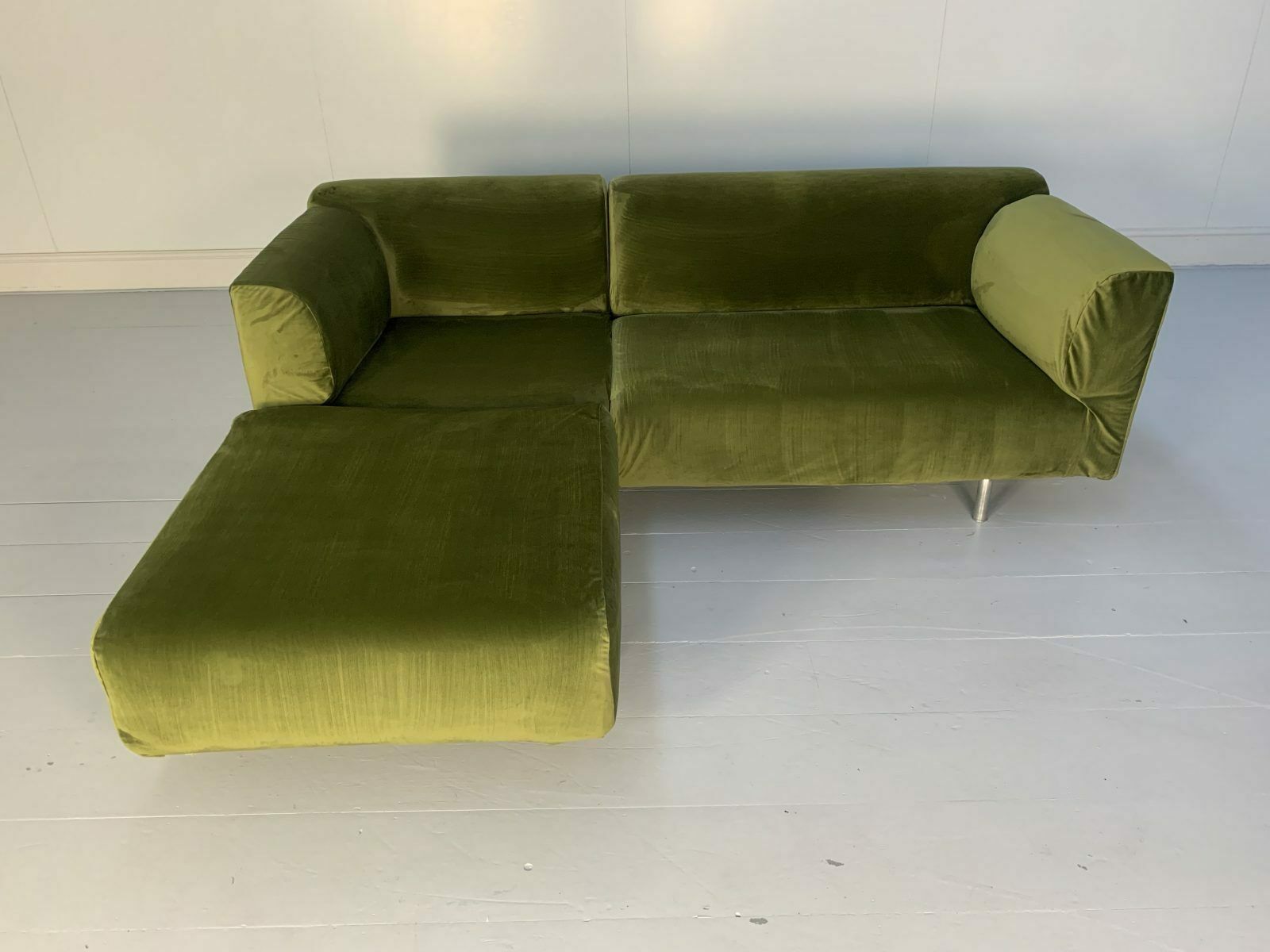 Cassina “250 Met” L Shape Sofa  In Green Velvet photo furniture