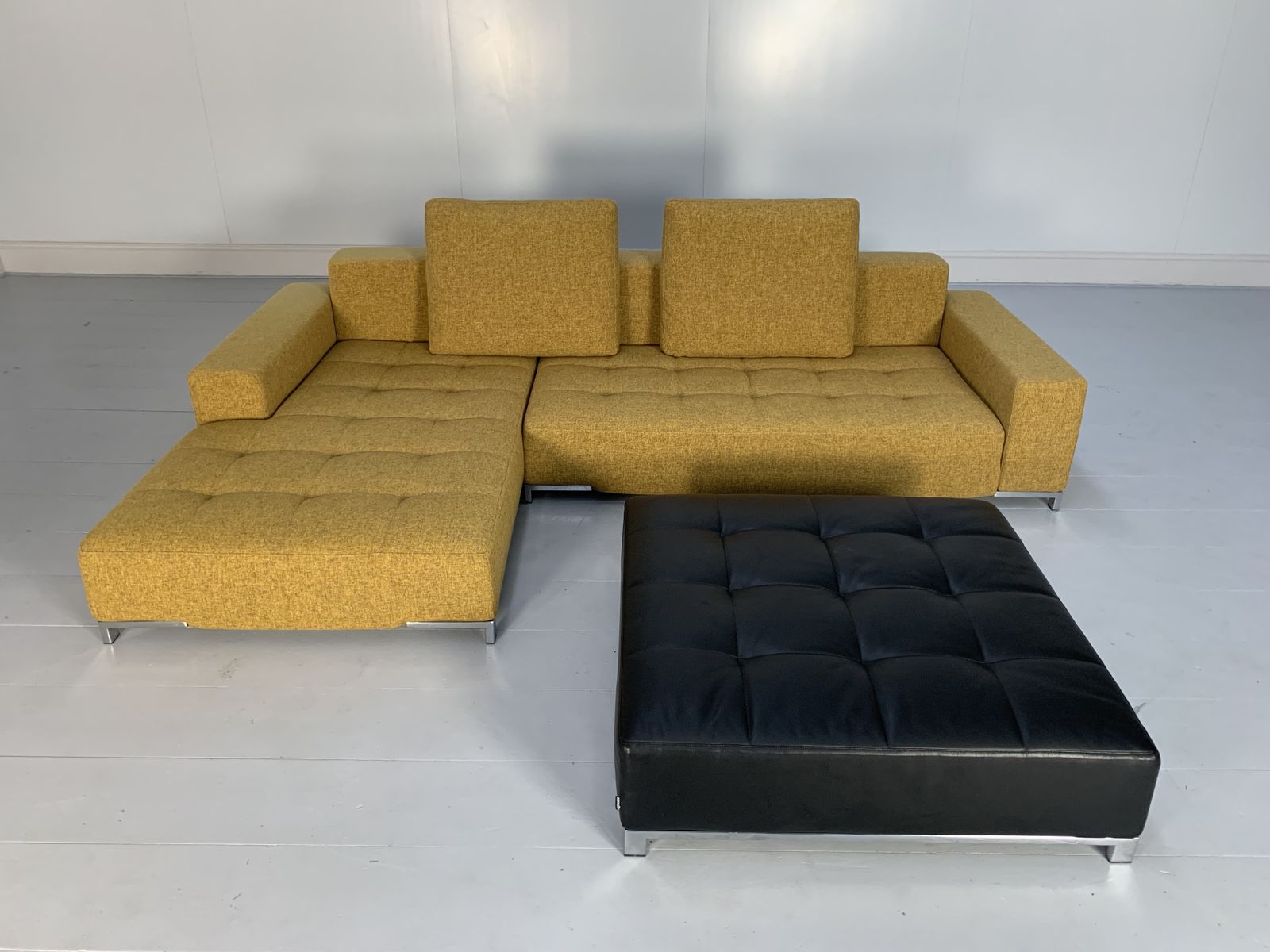 Zanotta “Alfa 1326” L  Shape Sofa & Ottoman – In Mustard Yellow Linen & Black Leather photo for sale