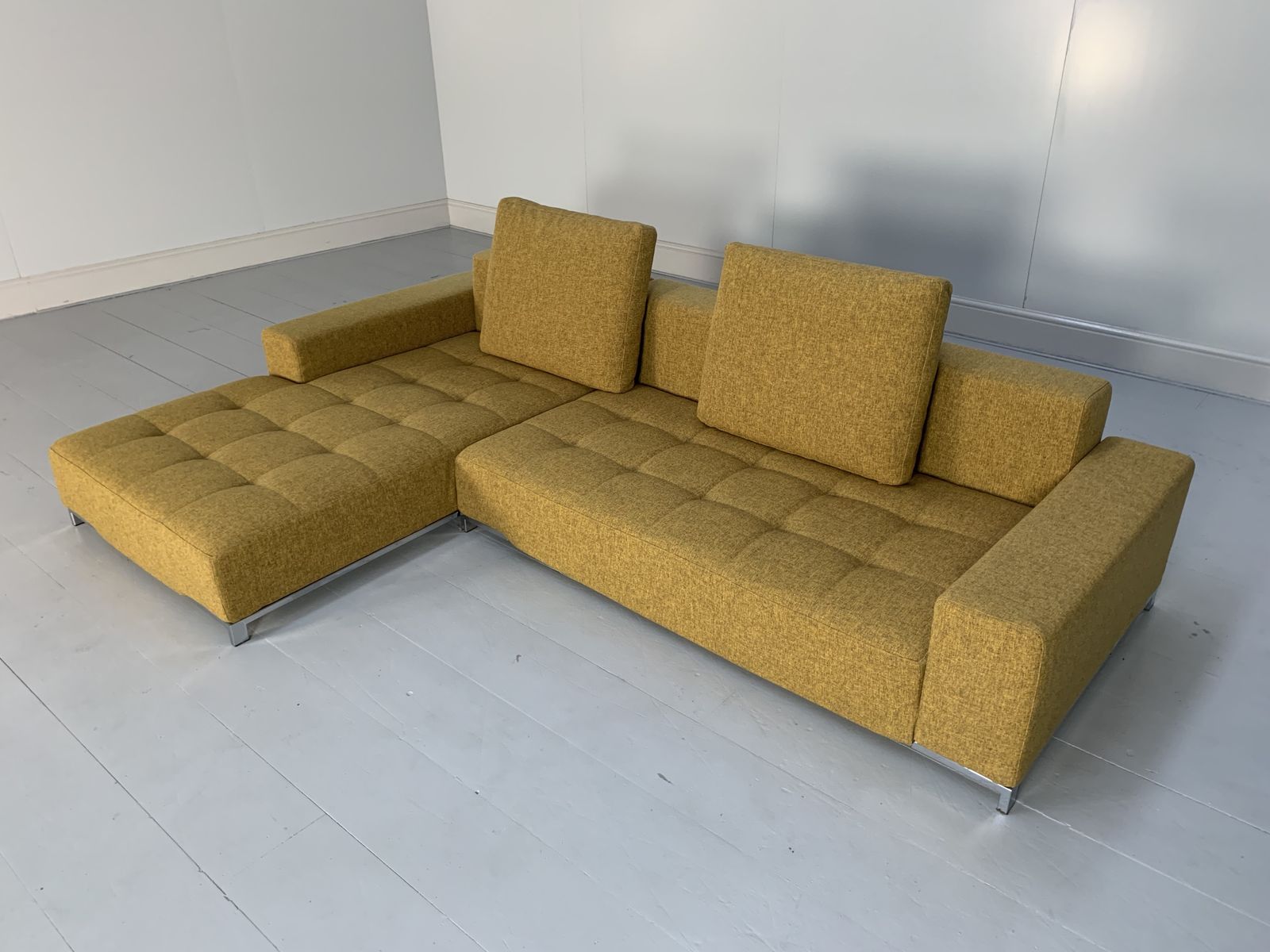 Zanotta “Alfa 1326” L  Shape Sofa & Ottoman – In Mustard Yellow Linen & Black Leather photo vinterior