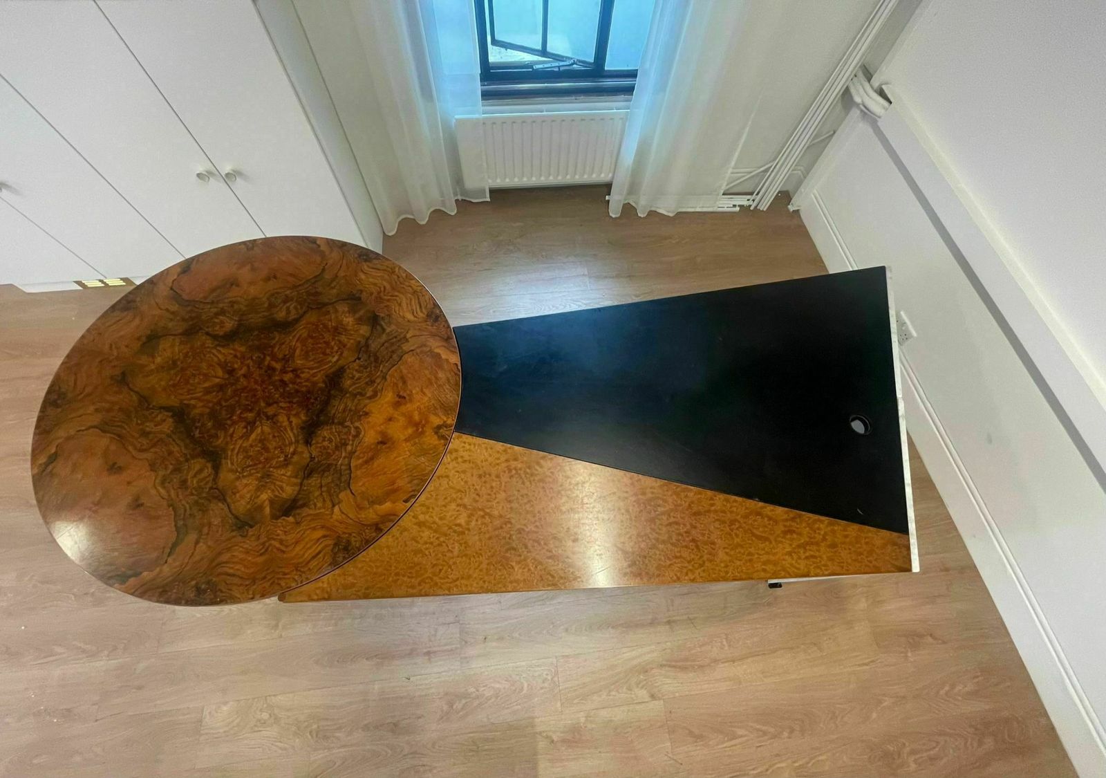 Postmodern Carrara Marble & Burl Wood Writing Desk Italian 1980s photo vinterior