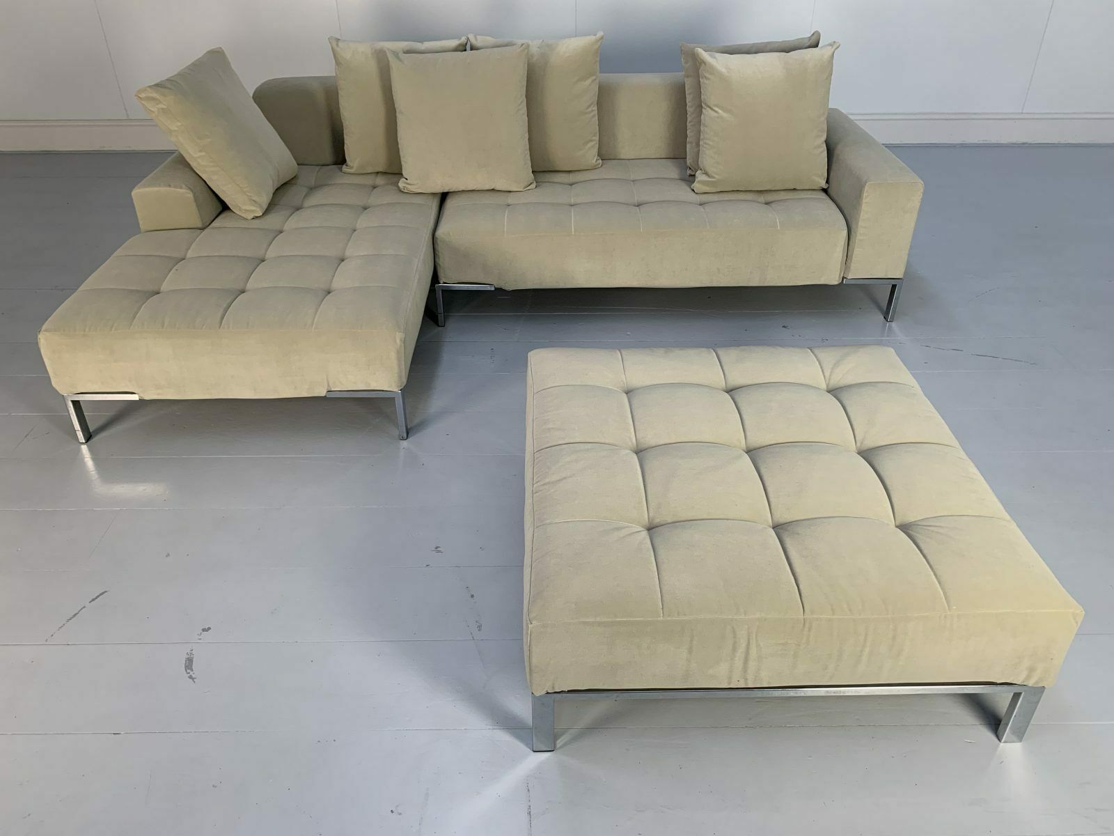 Zanotta “Alfa 1326” L Shape Sofa & Ottoman  In Pale Grey Velvet photo furniture