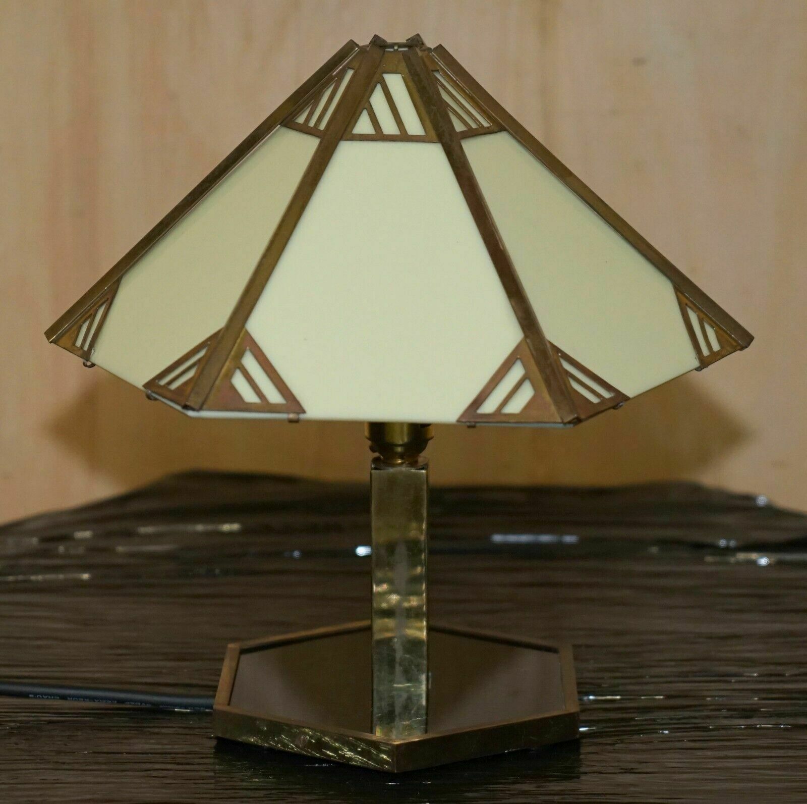 photo vinterior Stunning Pair Of Italian Circa 1930's Brass & Lucite Table Lamps Fully Restored