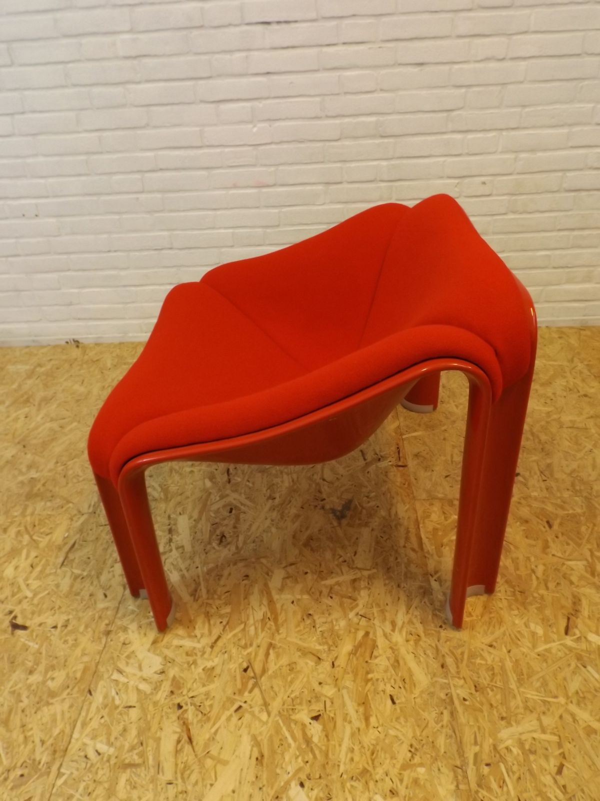 Artifort 300 Lounge Chair Pierre Paulin photo vinterior