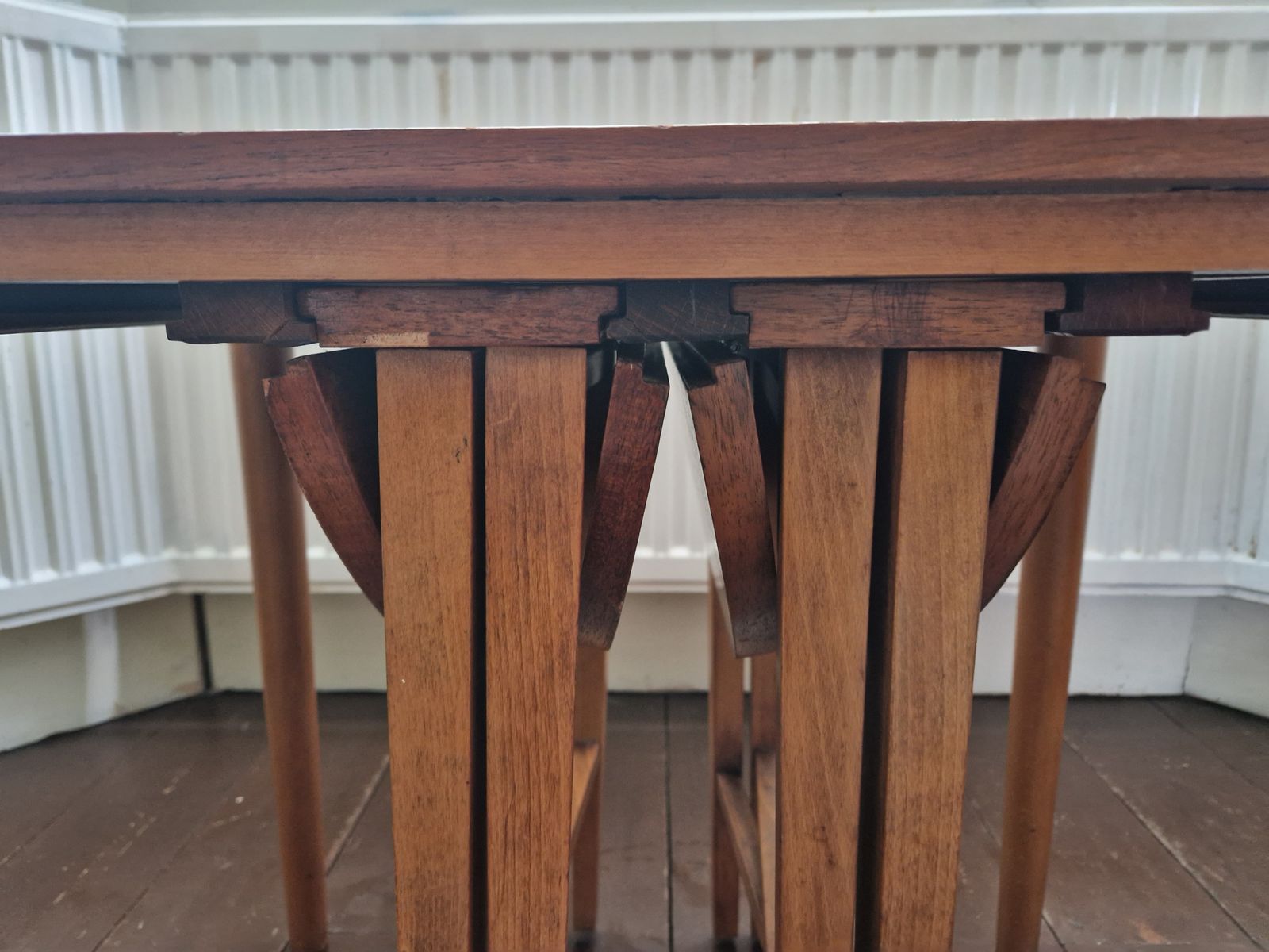 Mid Century Set Of X3 Side Tables, 1 Rectangle & 2 Round Shapes photo 75.0