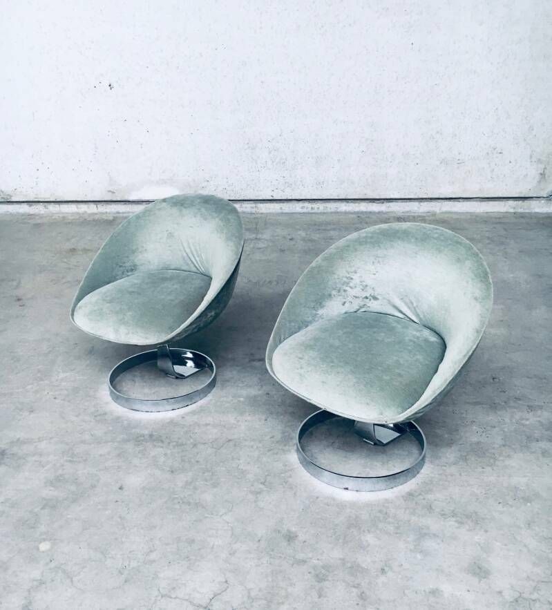 photo furniture Space Age Sphere Pod Lounge Chair Set, Frankrijk, Ca. Jaren 1960
