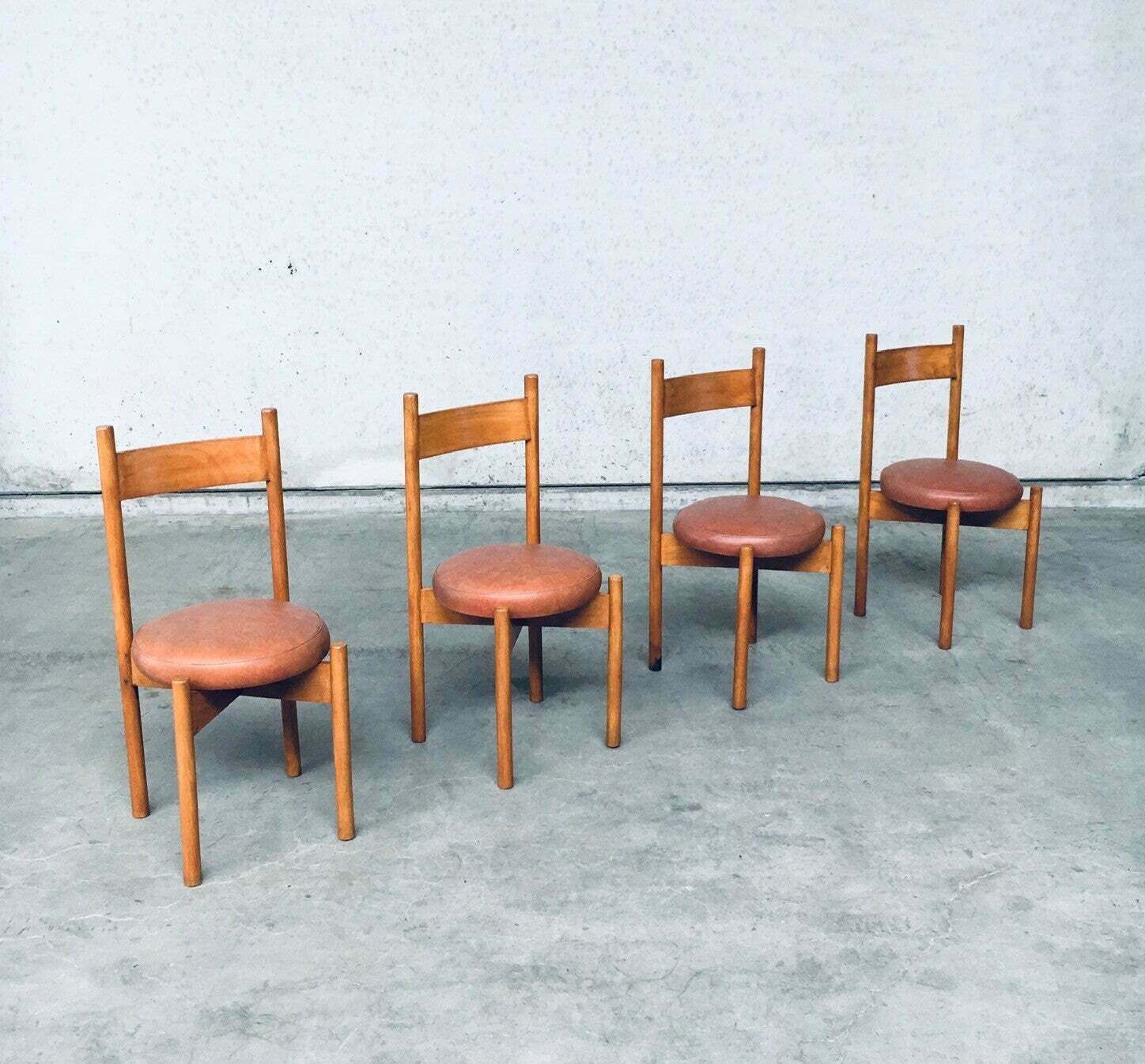 Mid Century Modern Design Eetkamerstoelen In De Stijl Van Charlotte Perriand, Frankrijk, Ca. Jaren 1960