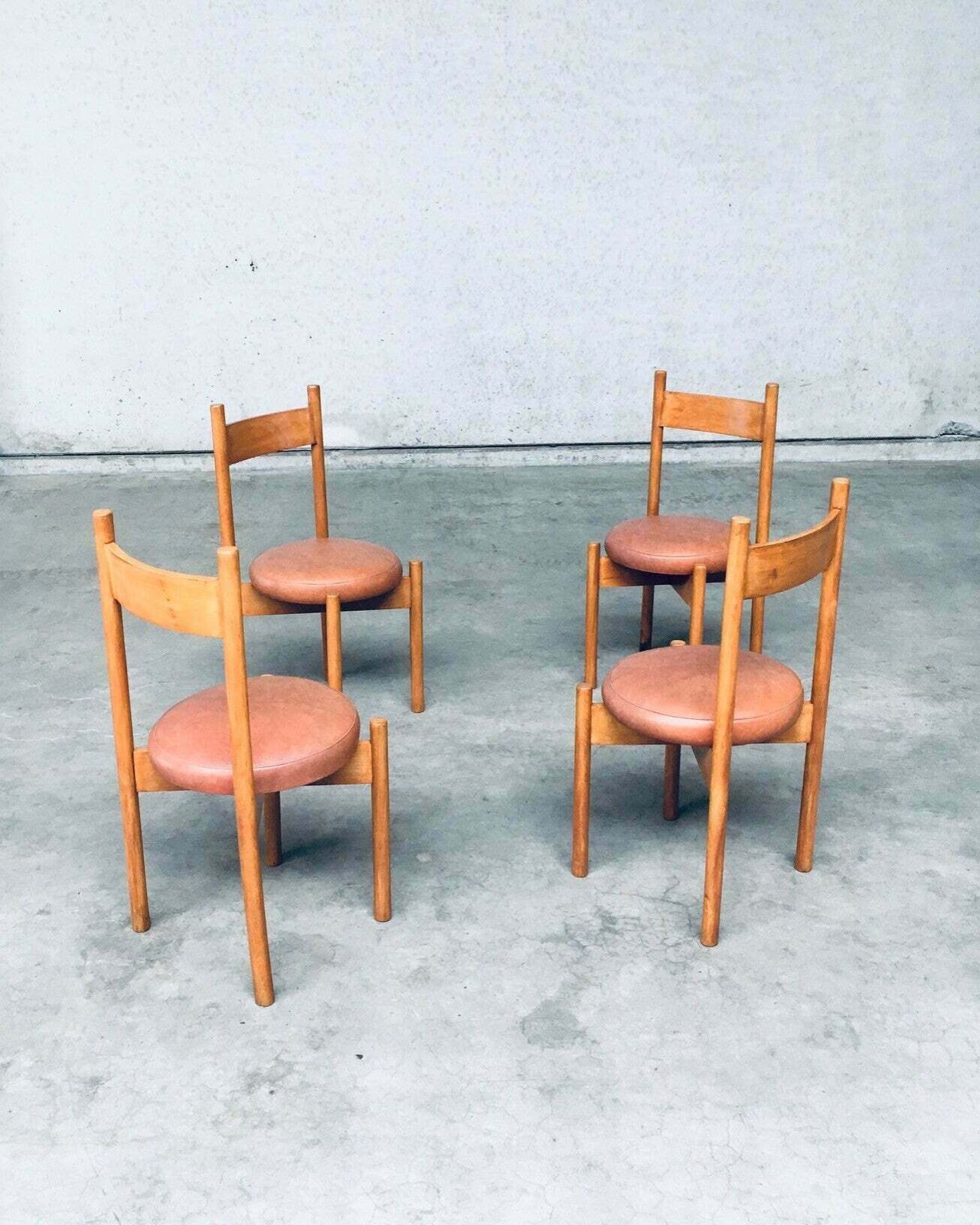 Mid Century Modern Design Eetkamerstoelen In De Stijl Van Charlotte Perriand, Frankrijk, Ca. Jaren 1960 photo vinterior